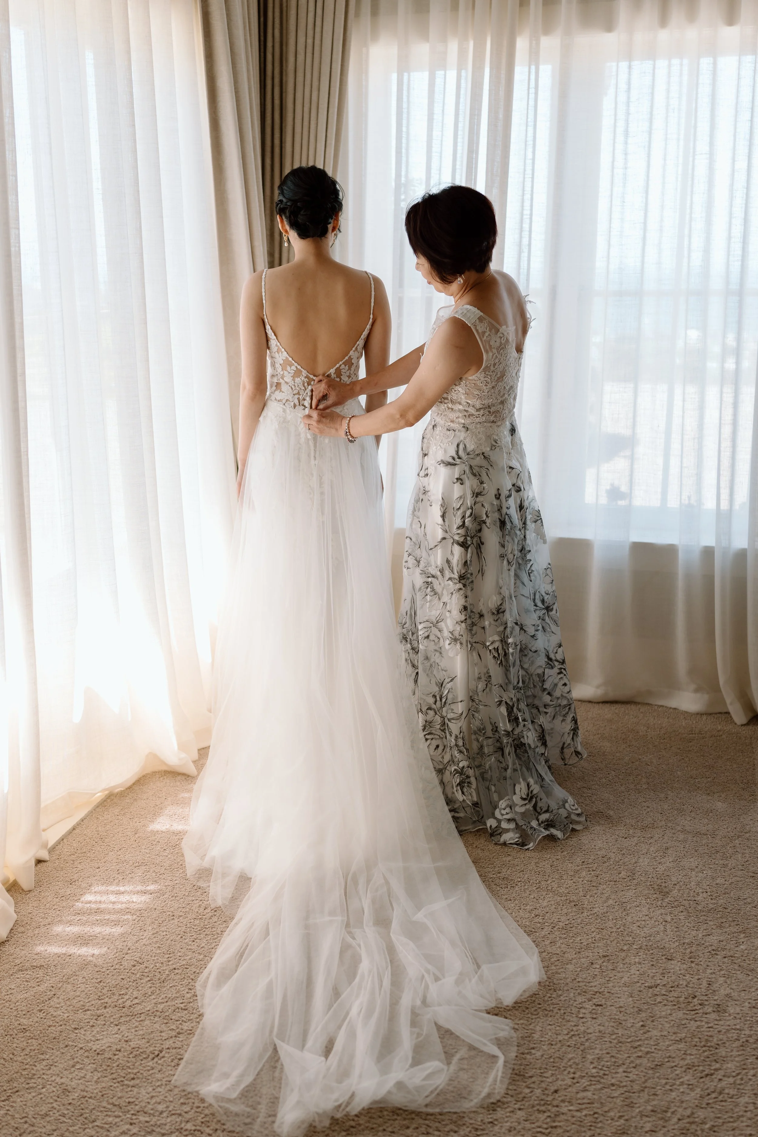 Carol+Wes-Mudbrick-Vineyard-Waiheke-Wedding-Photographer33.jpg