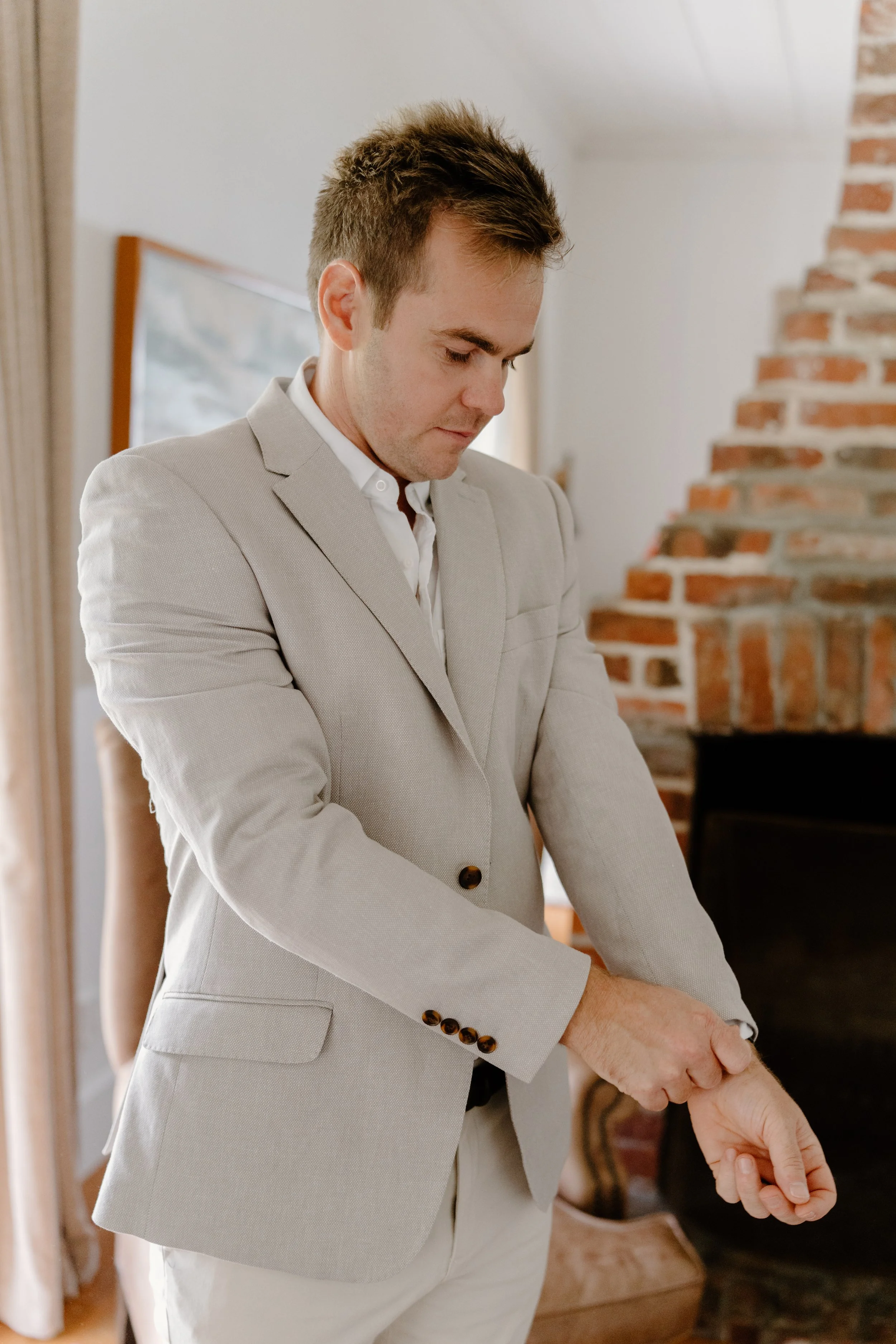 MAN-O'-WARN-WEDDING-WAIHEKE-ISLAND-PHOTOGRAPHER-AARON-COURTNEY13.jpg