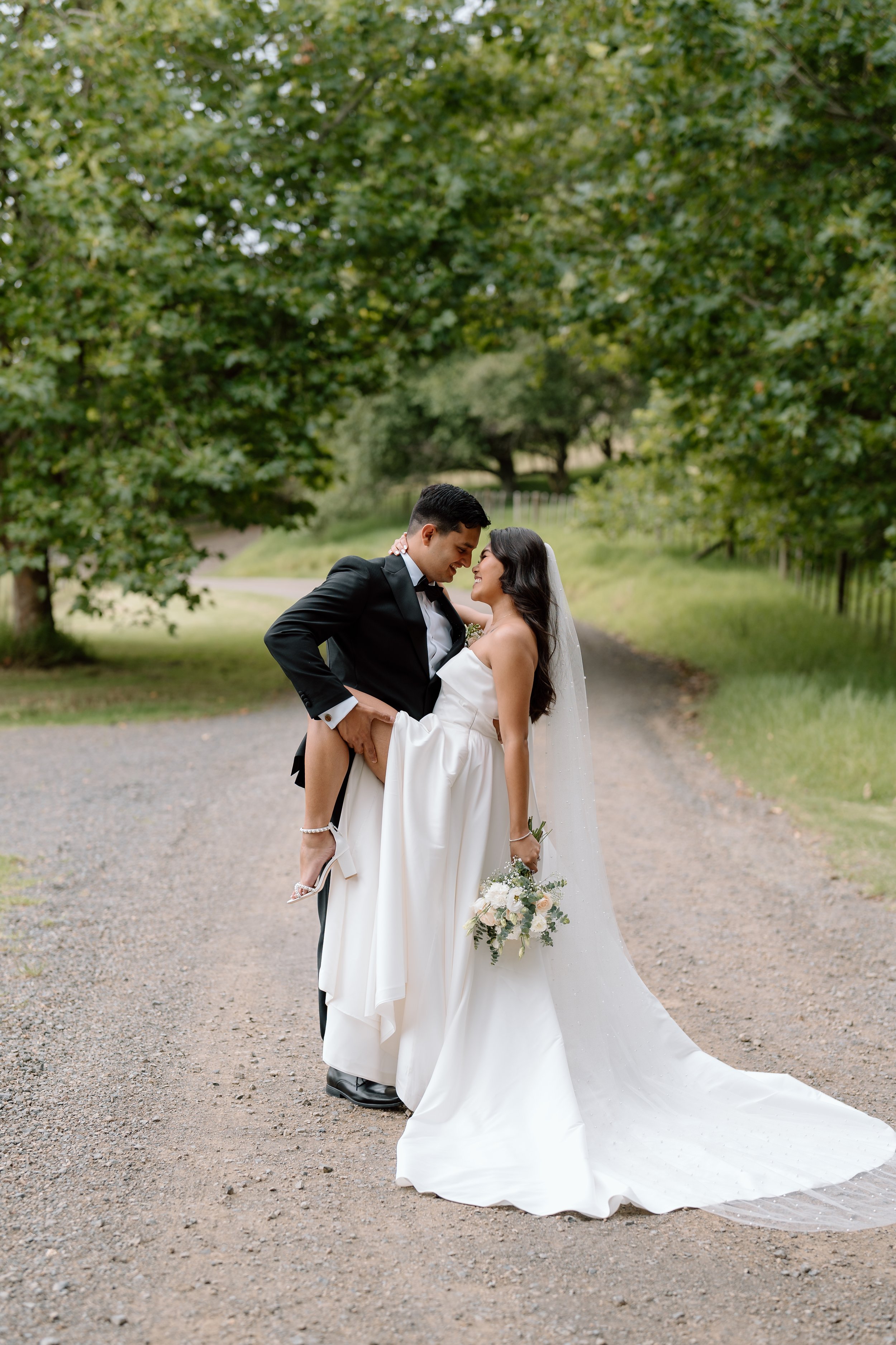 Daron&Isabelle_Kauri-Bay-Auckland-Wedding-Photographer34.jpg