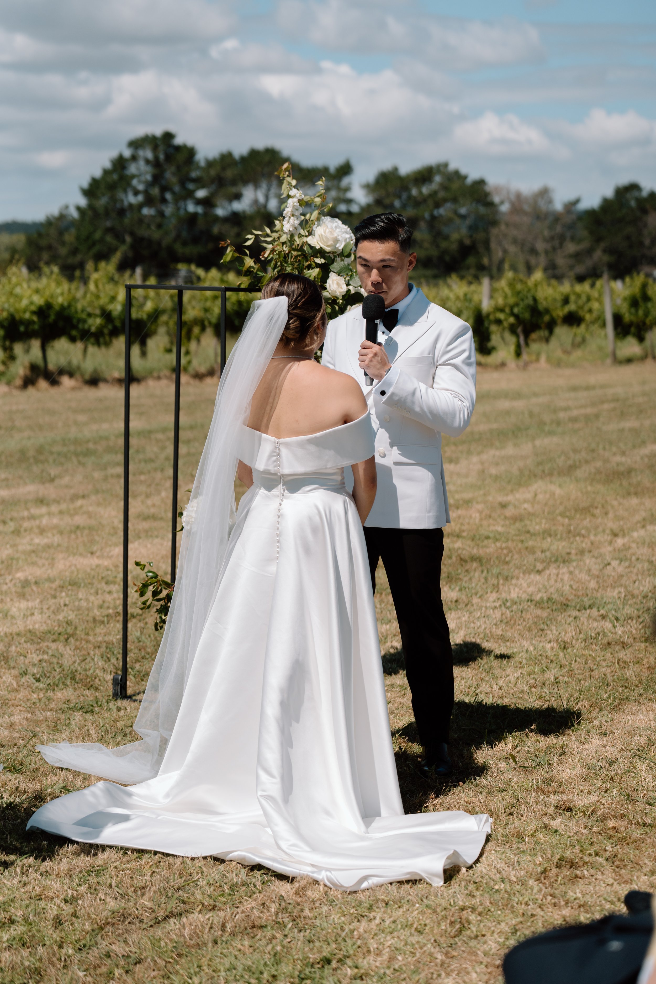 Mikki+Emily_Hunting-Lodge-Auckland-Wedding-Photographer82.jpg
