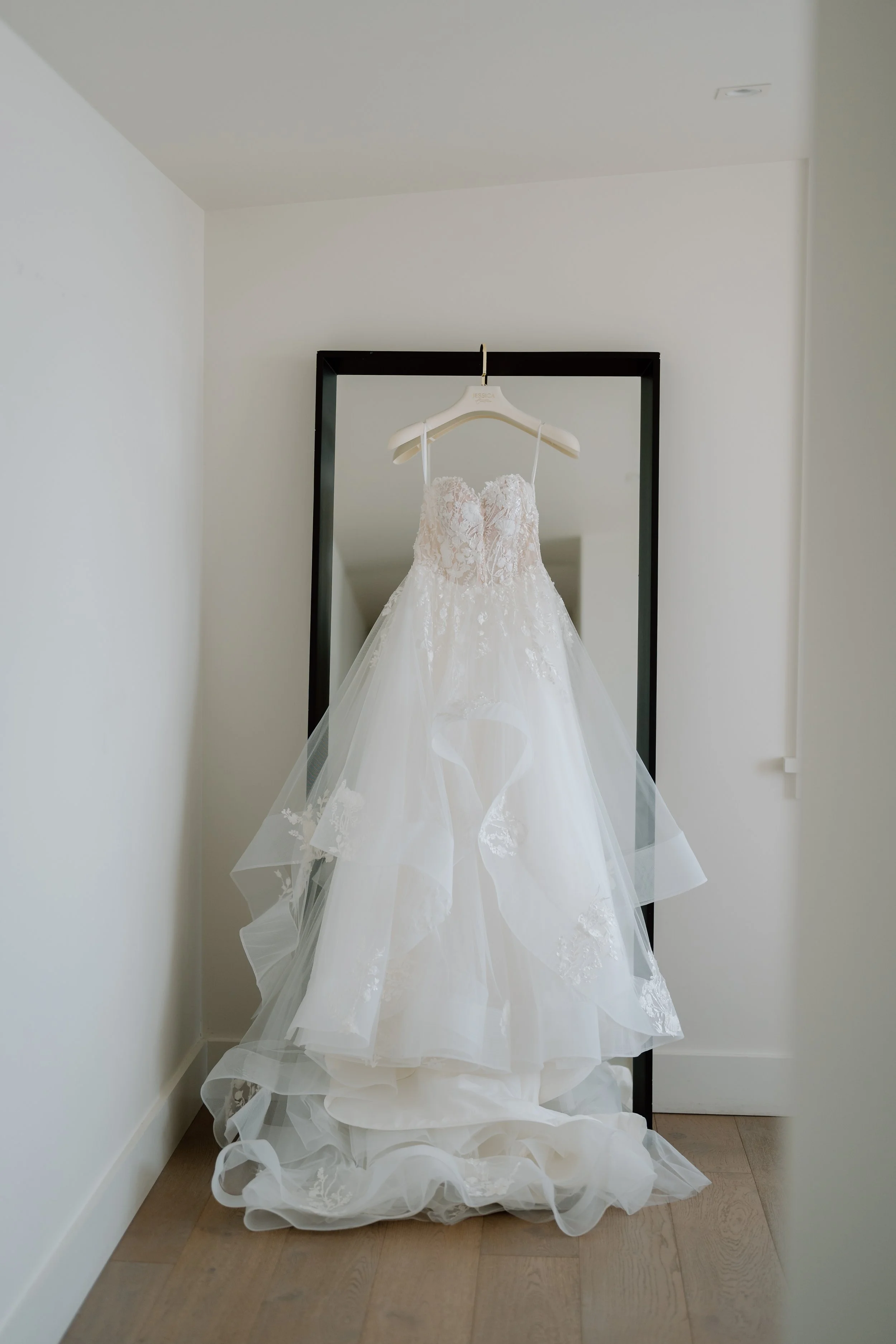 Tantalus-Estate-Waiheke-Wedding_Emma&Matt22.jpg