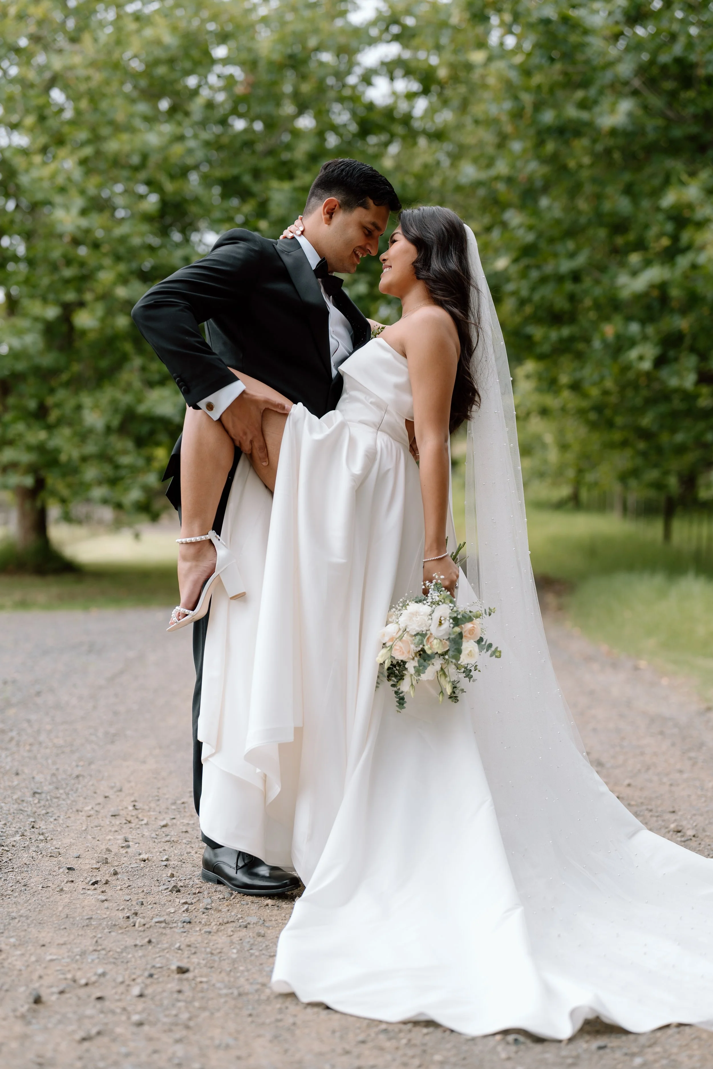 Daron&Isabelle_Kauri-Bay-Auckland-Wedding-Photographer36.jpg