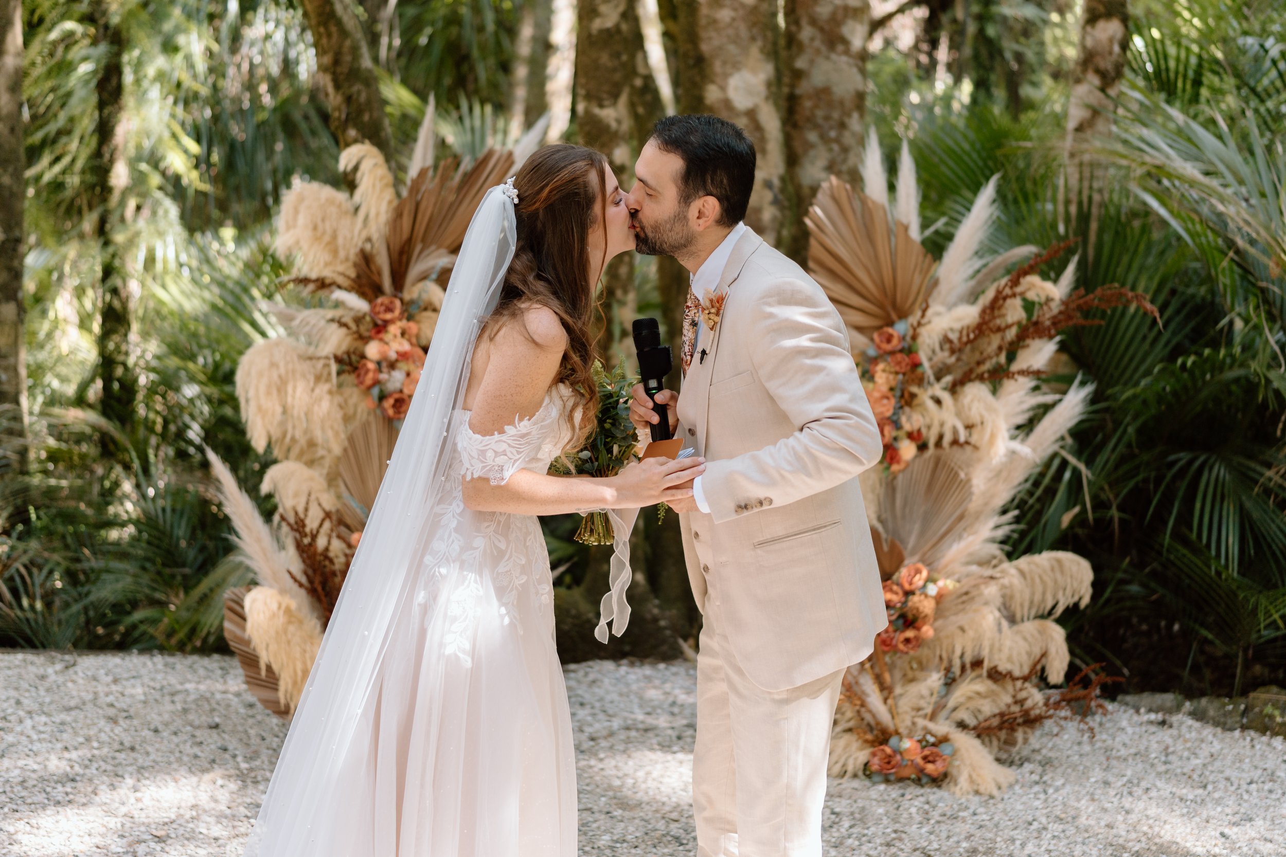 Luiza+Luis_Bridgewater-Estate-Auckland-Wedding-Photography61.jpg