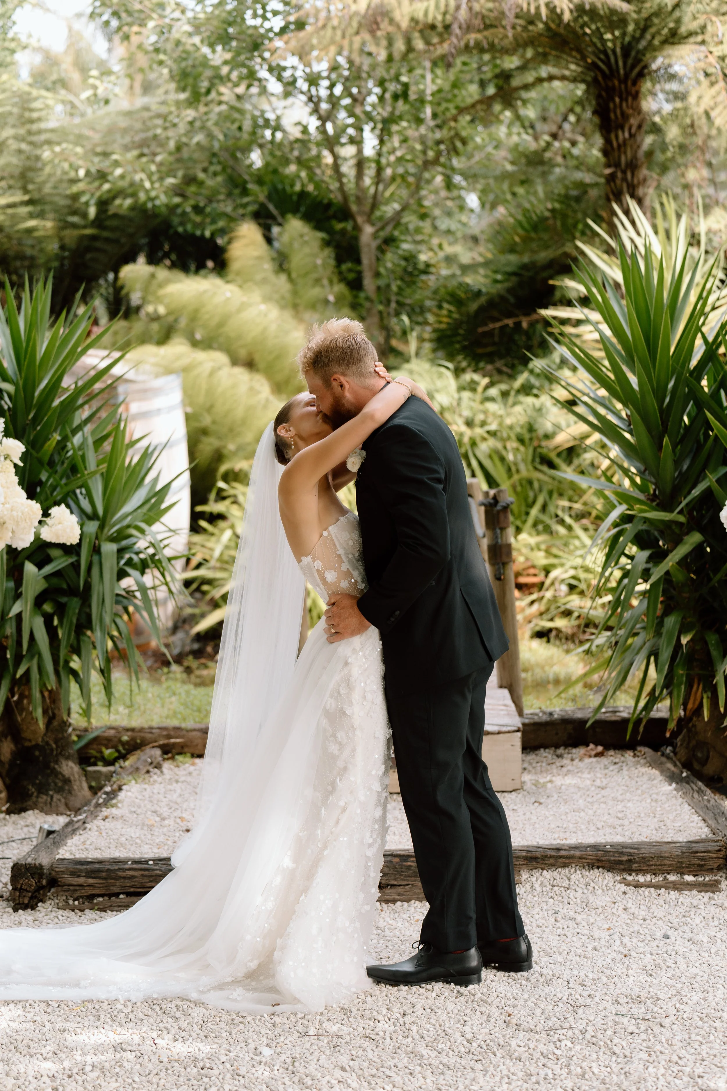 Brett+Nicoe_Markovina-Vineyard-Estate-Auckland-Wedding-Photography109.jpg