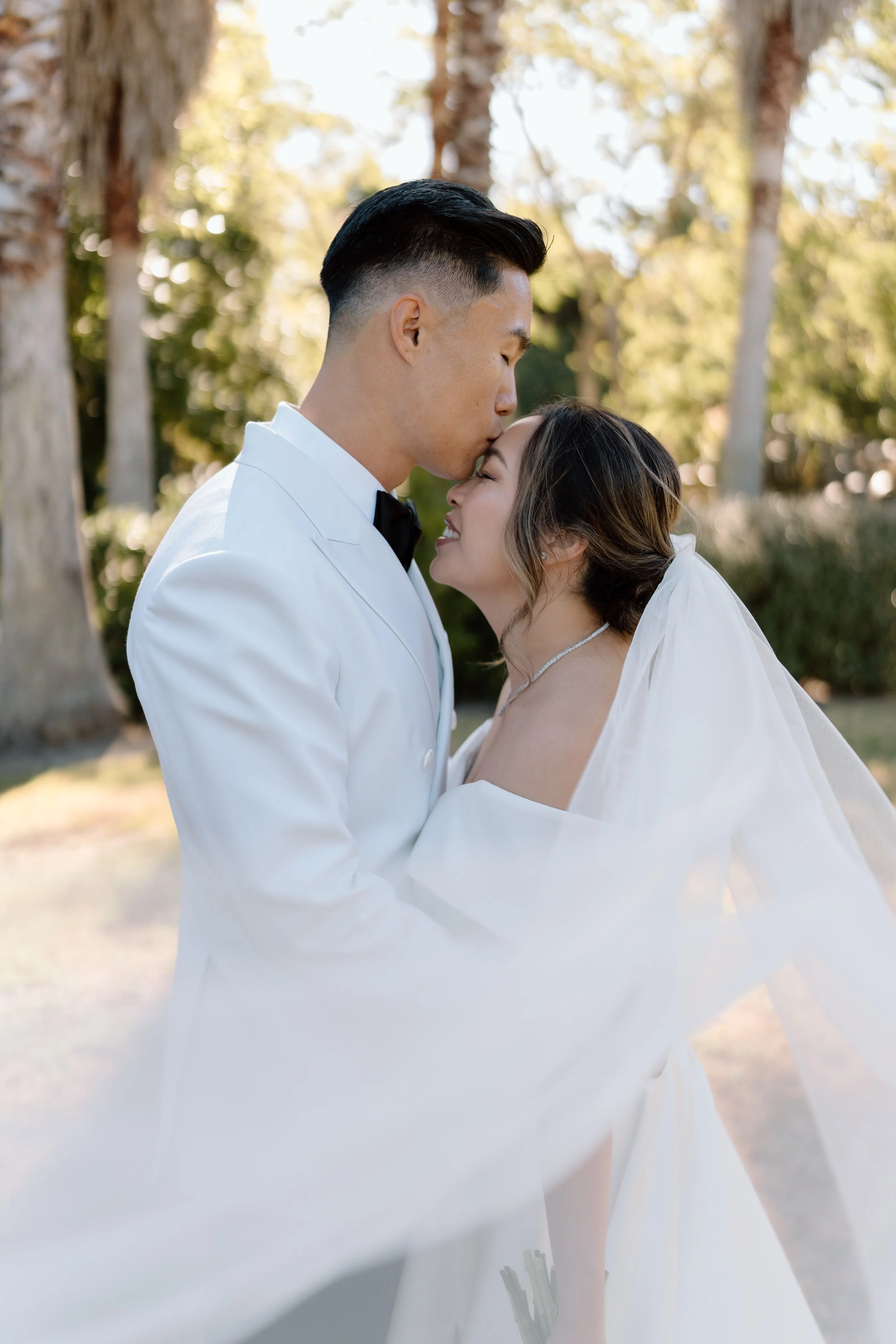 Mikki+Emily_Hunting-Lodge-Auckland-Wedding-Photographer127.jpg