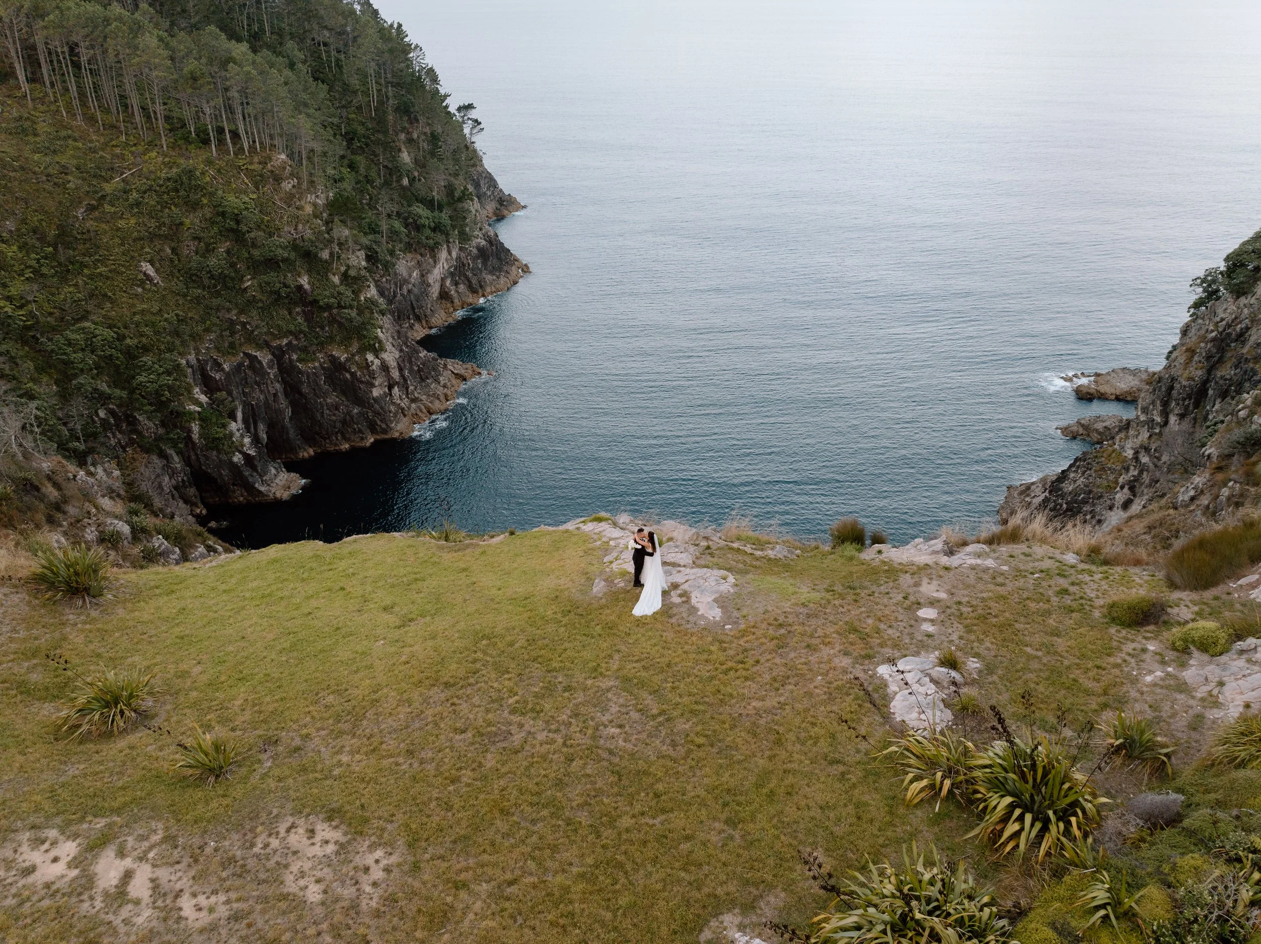Dane+Anna-Orua-Beach-House-Wedding-Photographer150.jpg