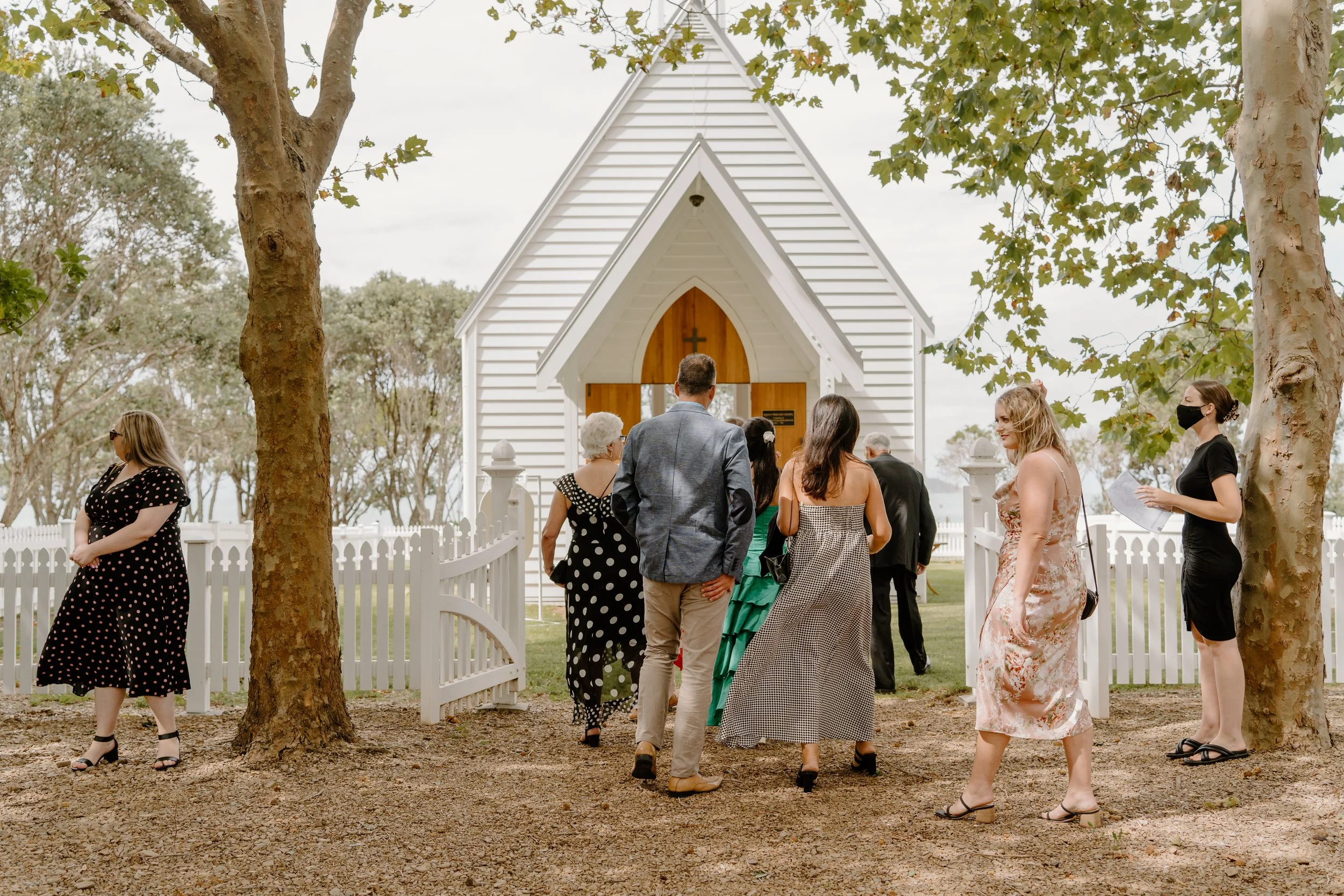 MAN-O'-WARN-WEDDING-WAIHEKE-ISLAND-PHOTOGRAPHER-AARON-COURTNEY57.jpg