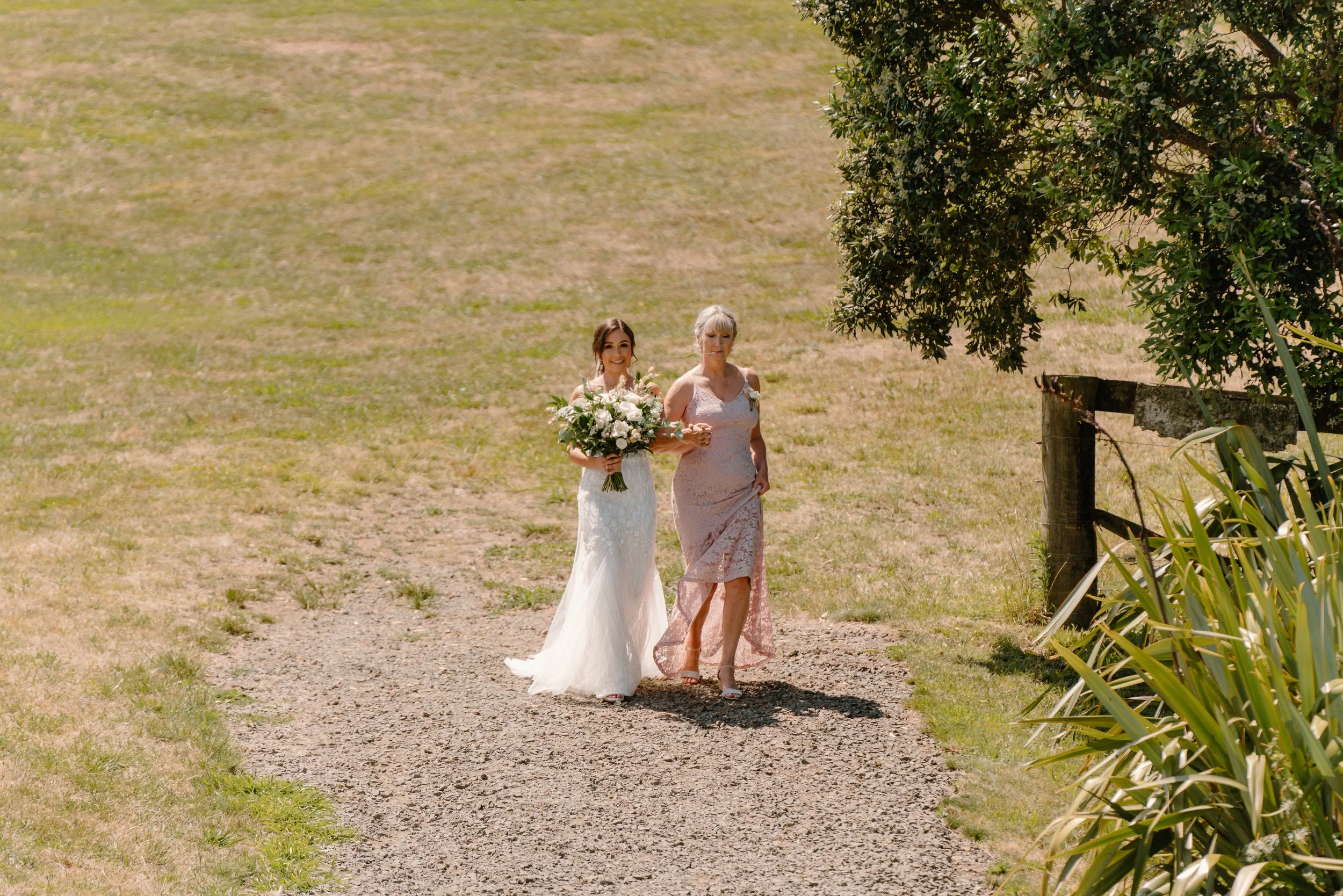 Orua-Beach-House-Hahei-Wedding-Amy&Matt50.jpg