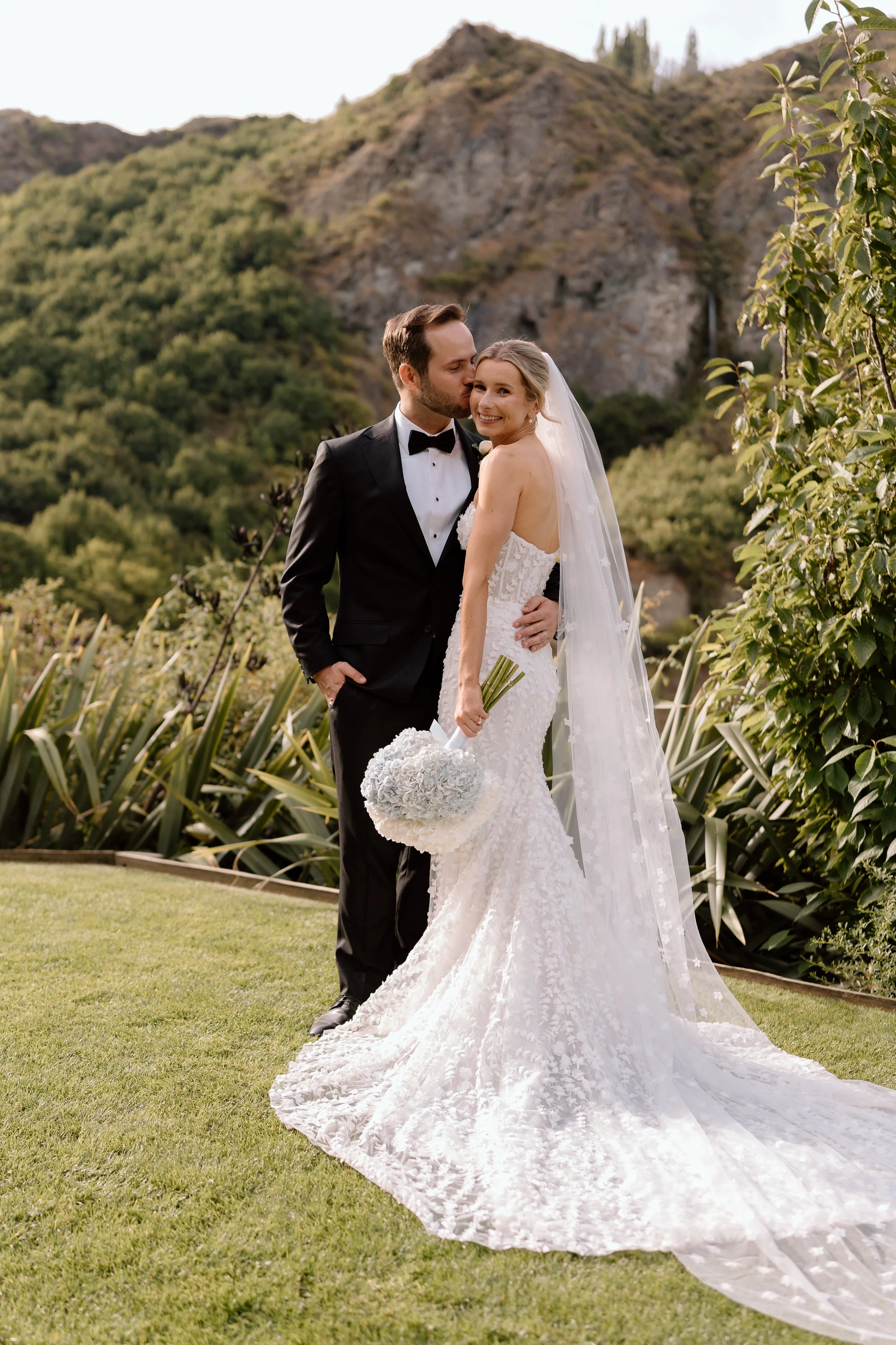 Olivia+Jackson_The-Winehouse-Queenstown-Wedding-Photographer70.jpg