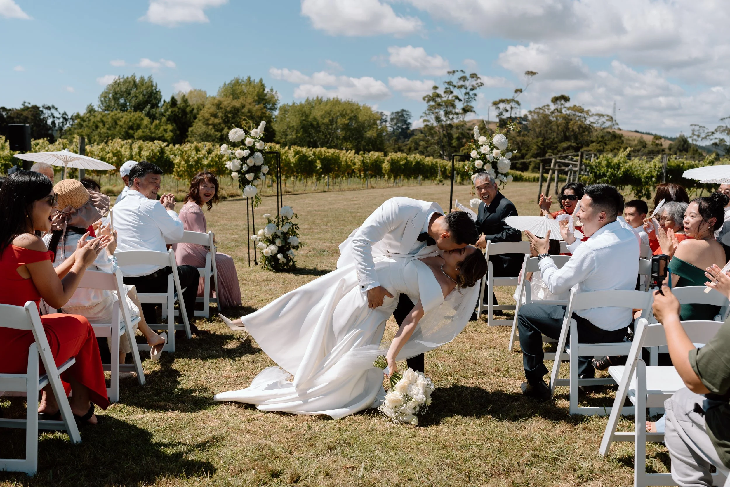 Mikki+Emily_Hunting-Lodge-Auckland-Wedding-Photographer97.jpg
