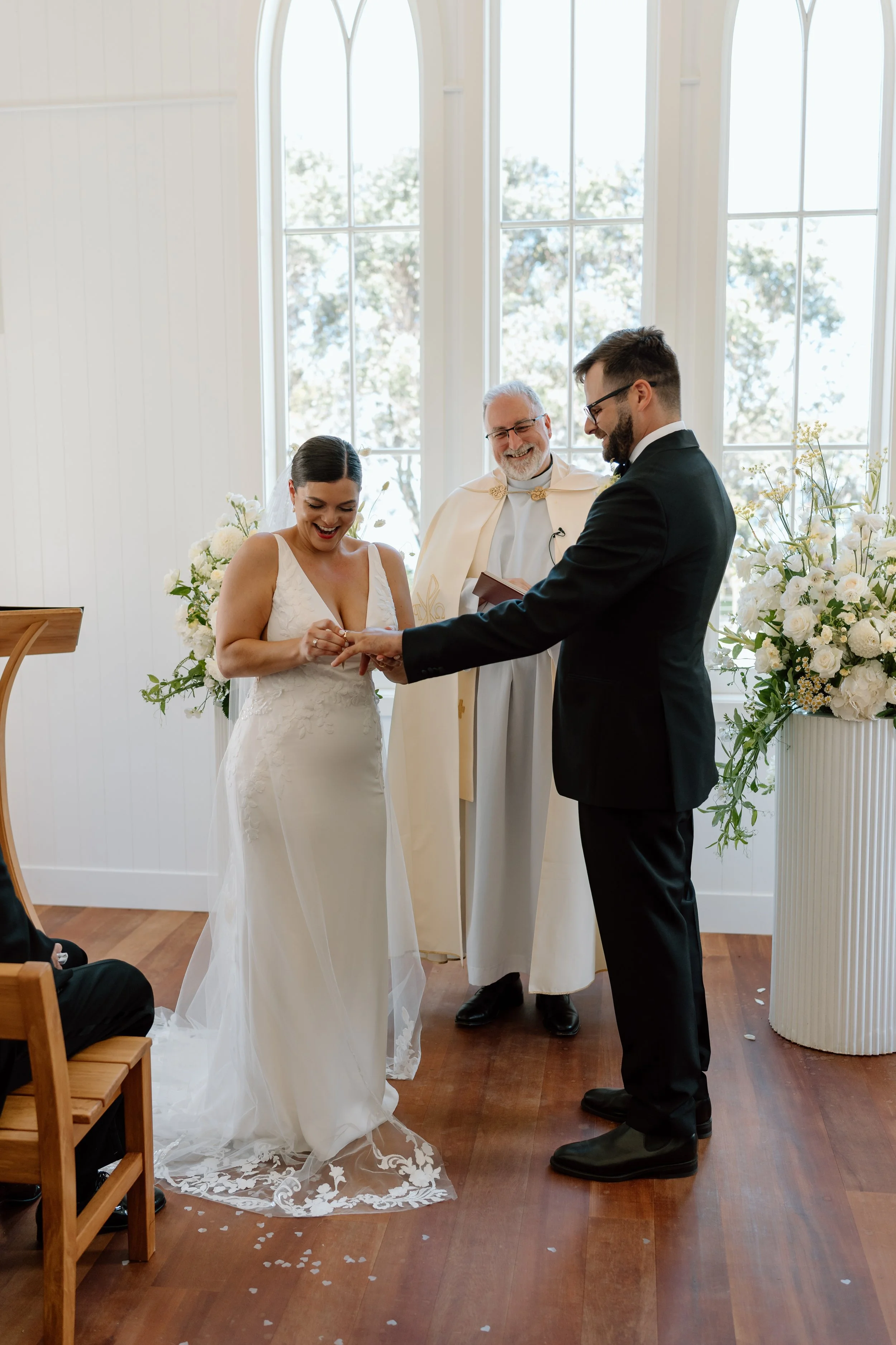 Paula Mark-Man-O-War-Waiheke-Wedding33.jpg