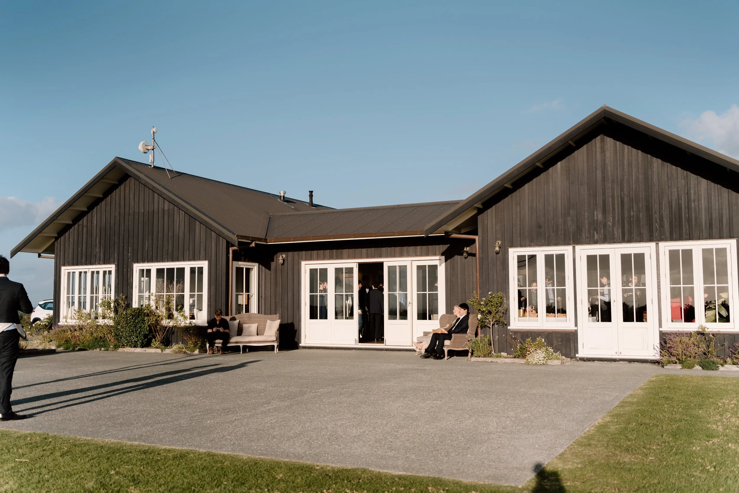 Mudbrick-Vineyard-Waiheke-Wedding-Auckland-Hailey-and-Hirofumi64.jpg