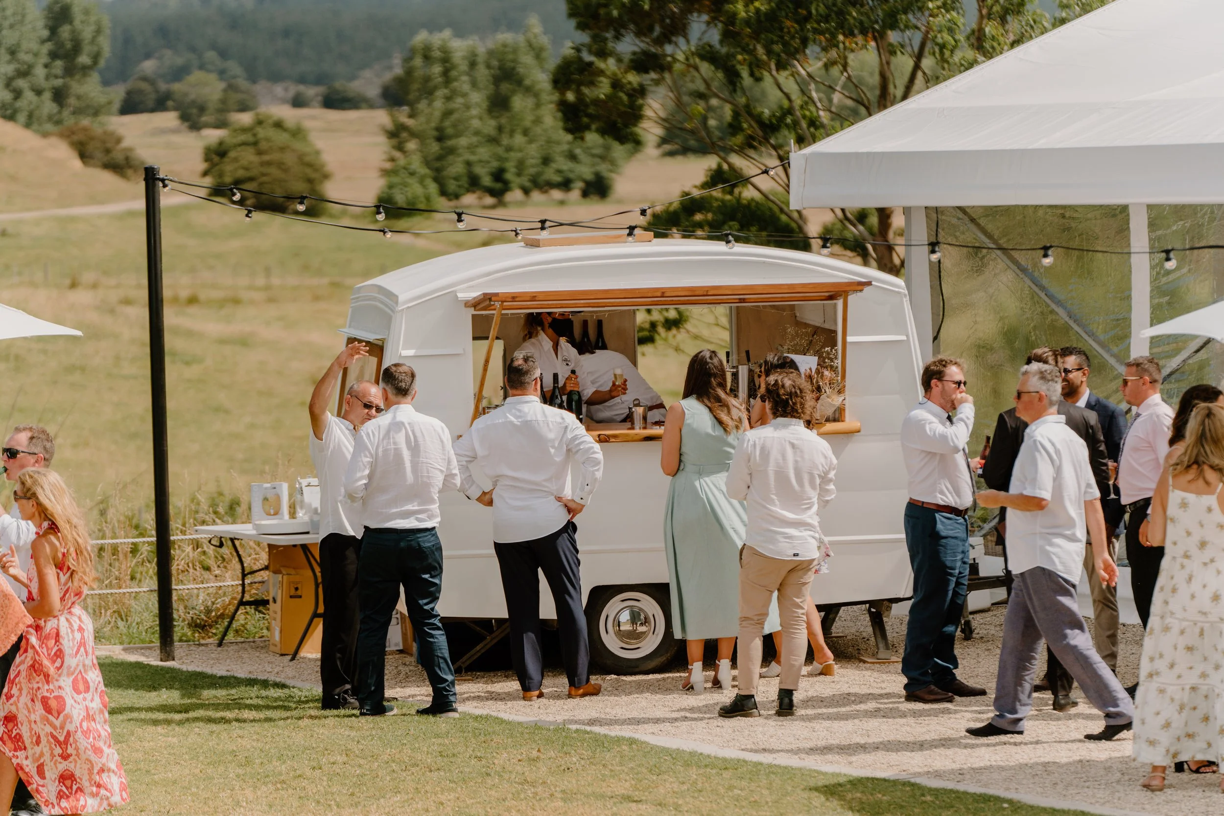 Erin+nick_Baylys-Farm-Wedding-Venue17.jpg