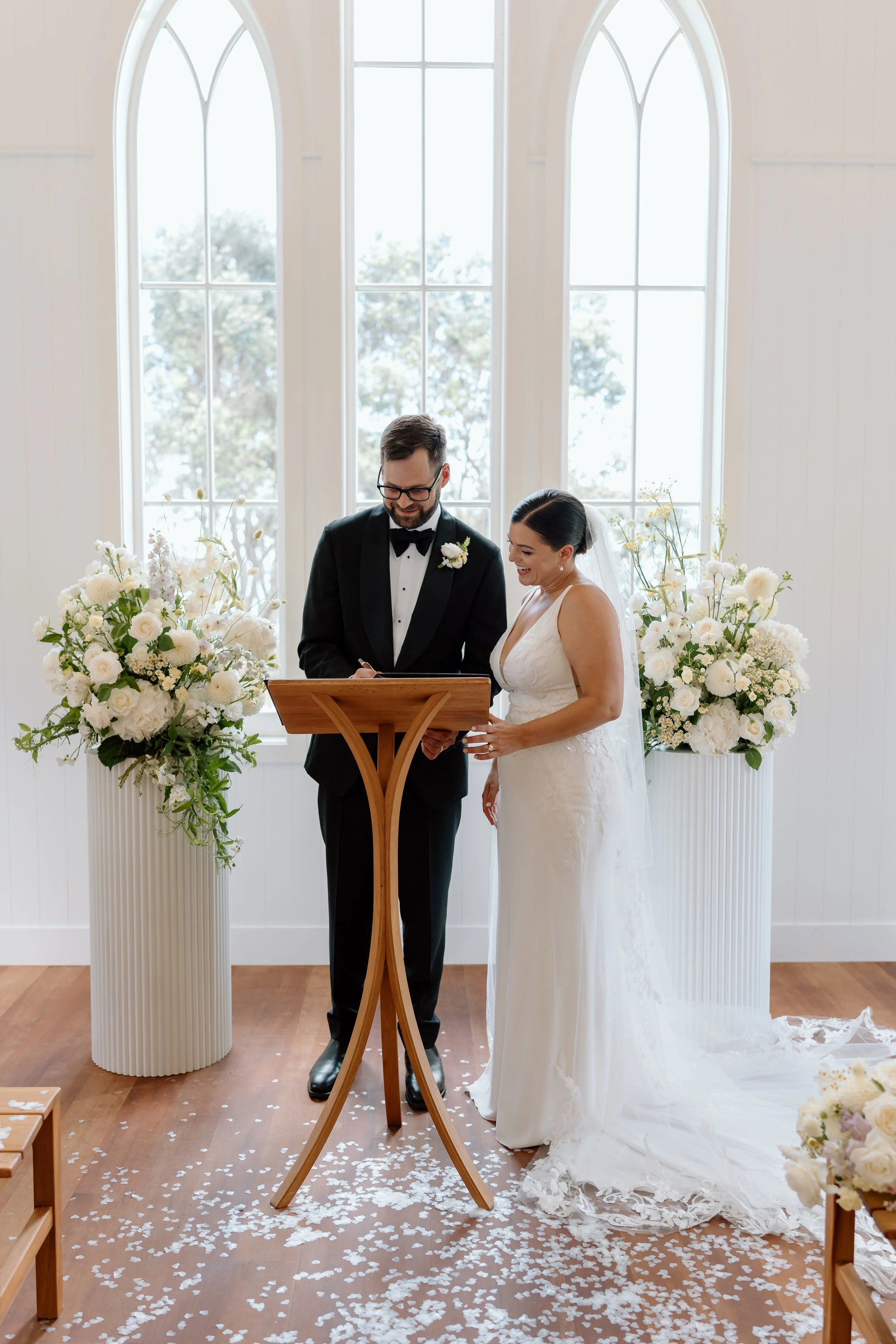 Paula Mark-Man-O-War-Waiheke-Wedding44.jpg