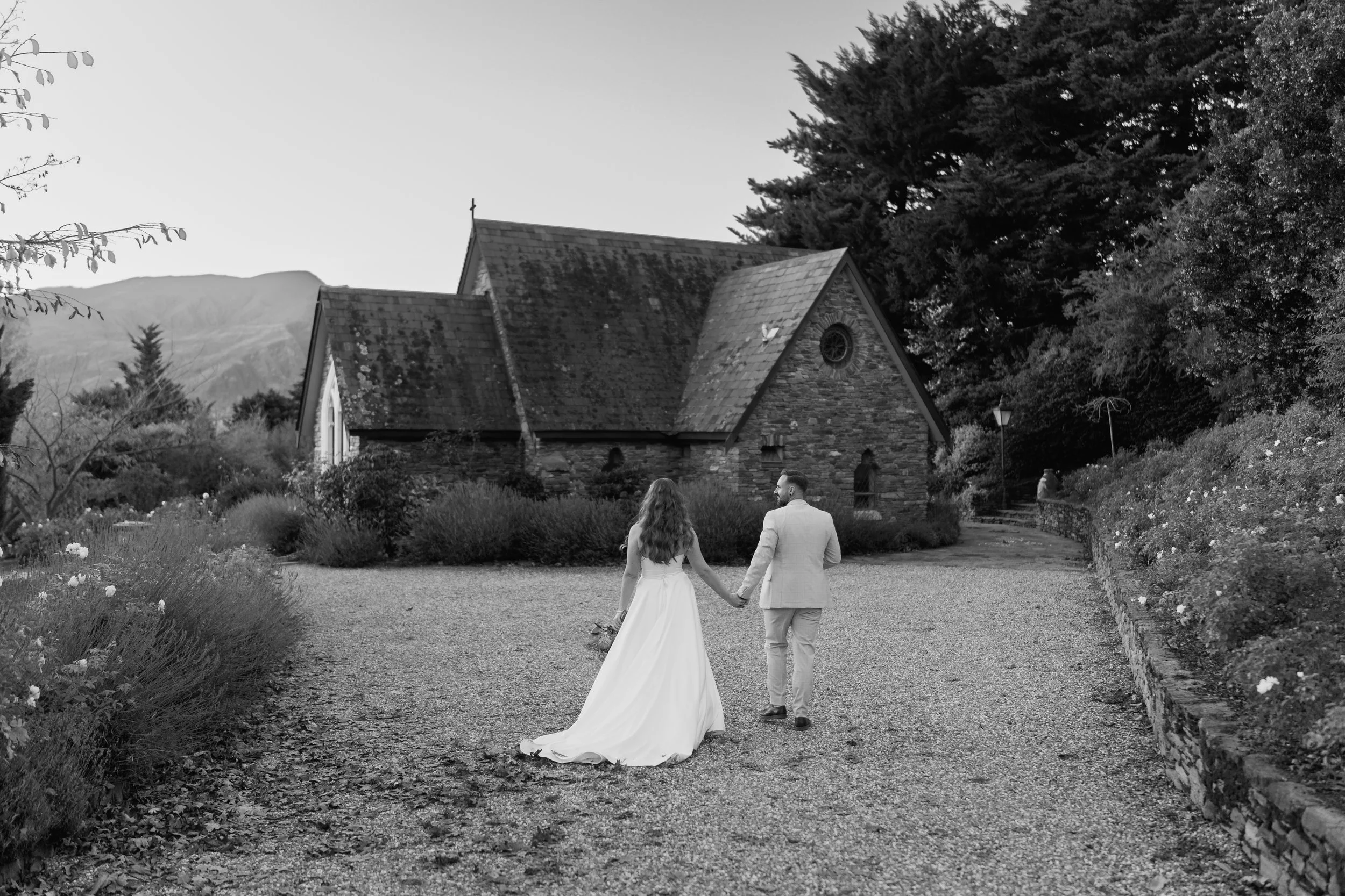 Stoneridge Estate Wedding in Queenstown photographed by Wild Souls