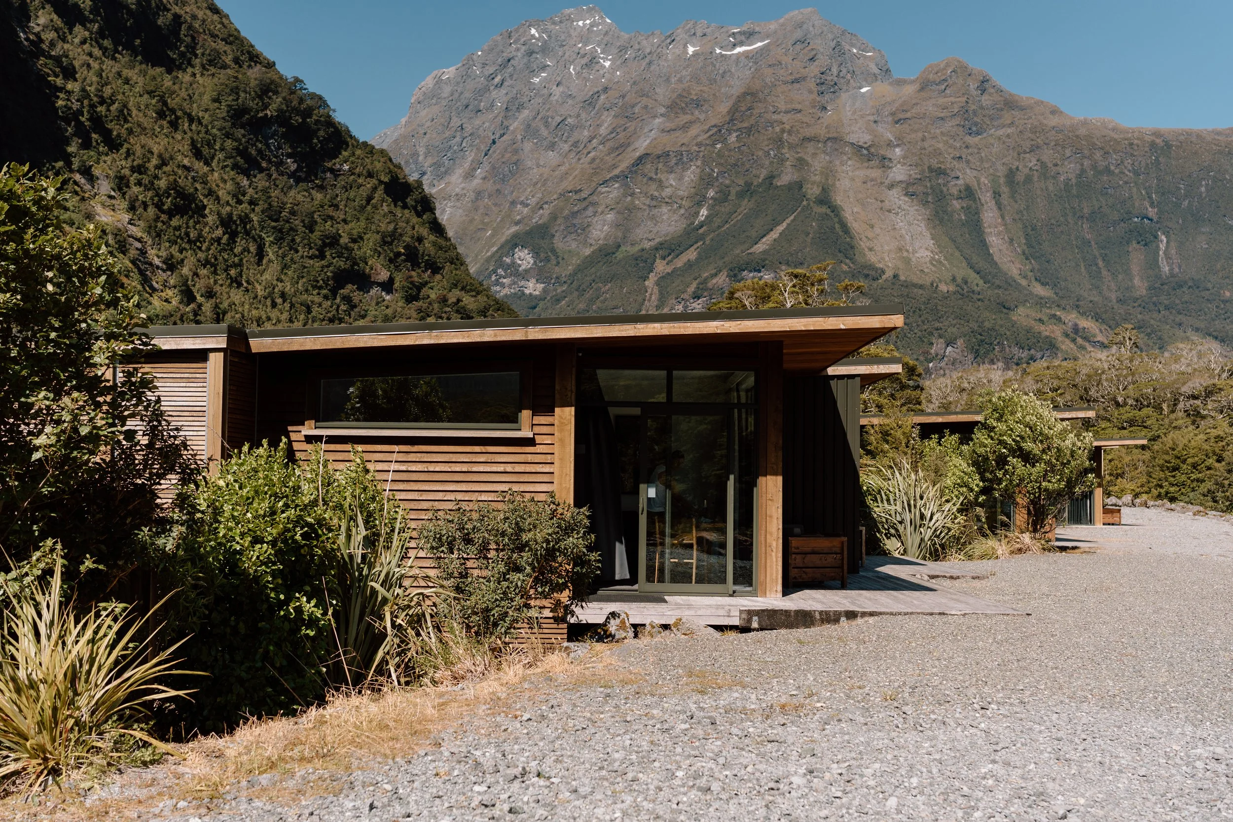 Queenstown-Elopement-Photographer-Wedding-Jessalyn-Emanuel1.jpg