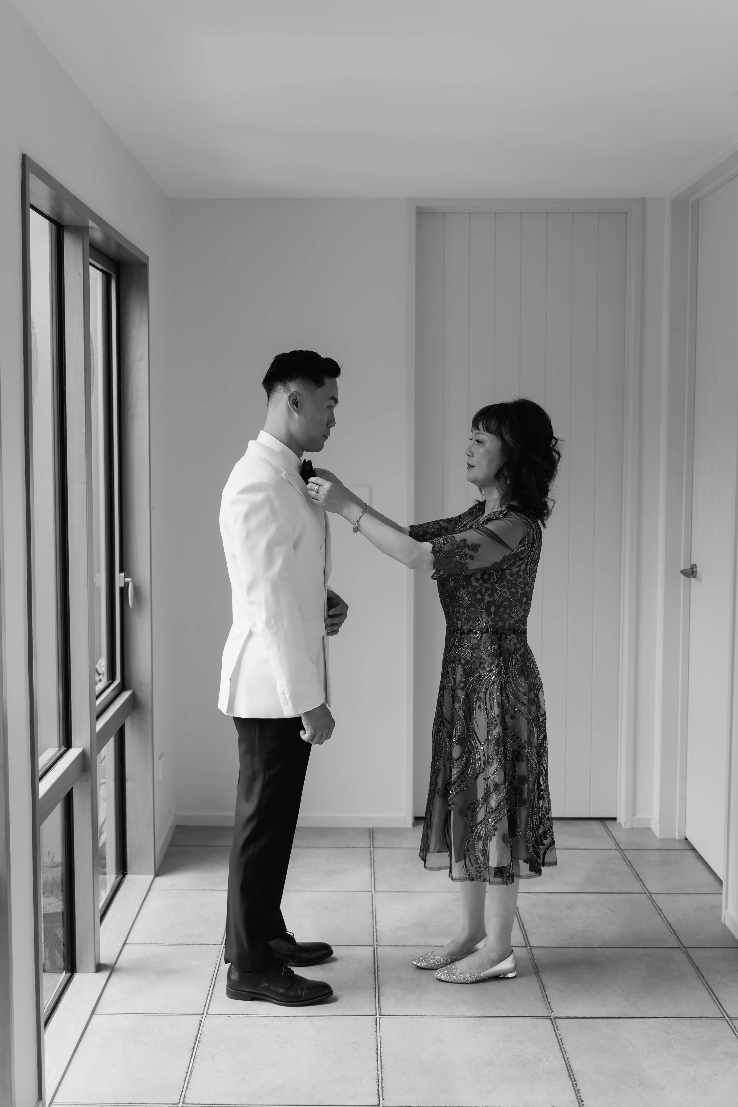 Mikki+Emily_Hunting-Lodge-Auckland-Wedding-Photographer32.jpg