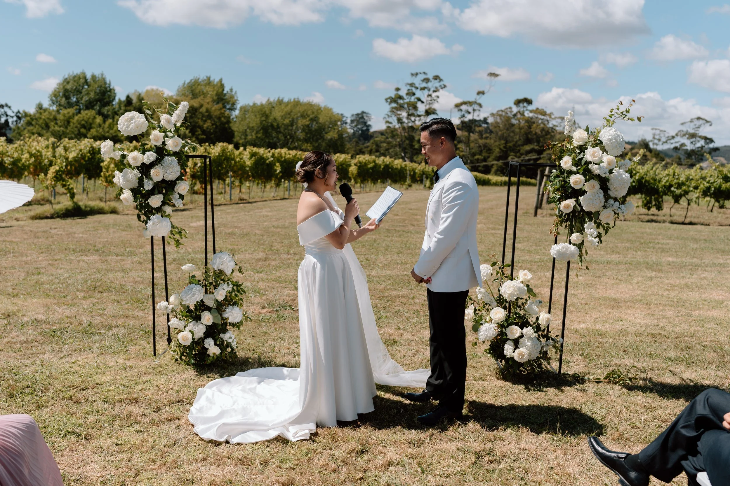 Mikki+Emily_Hunting-Lodge-Auckland-Wedding-Photographer81.jpg
