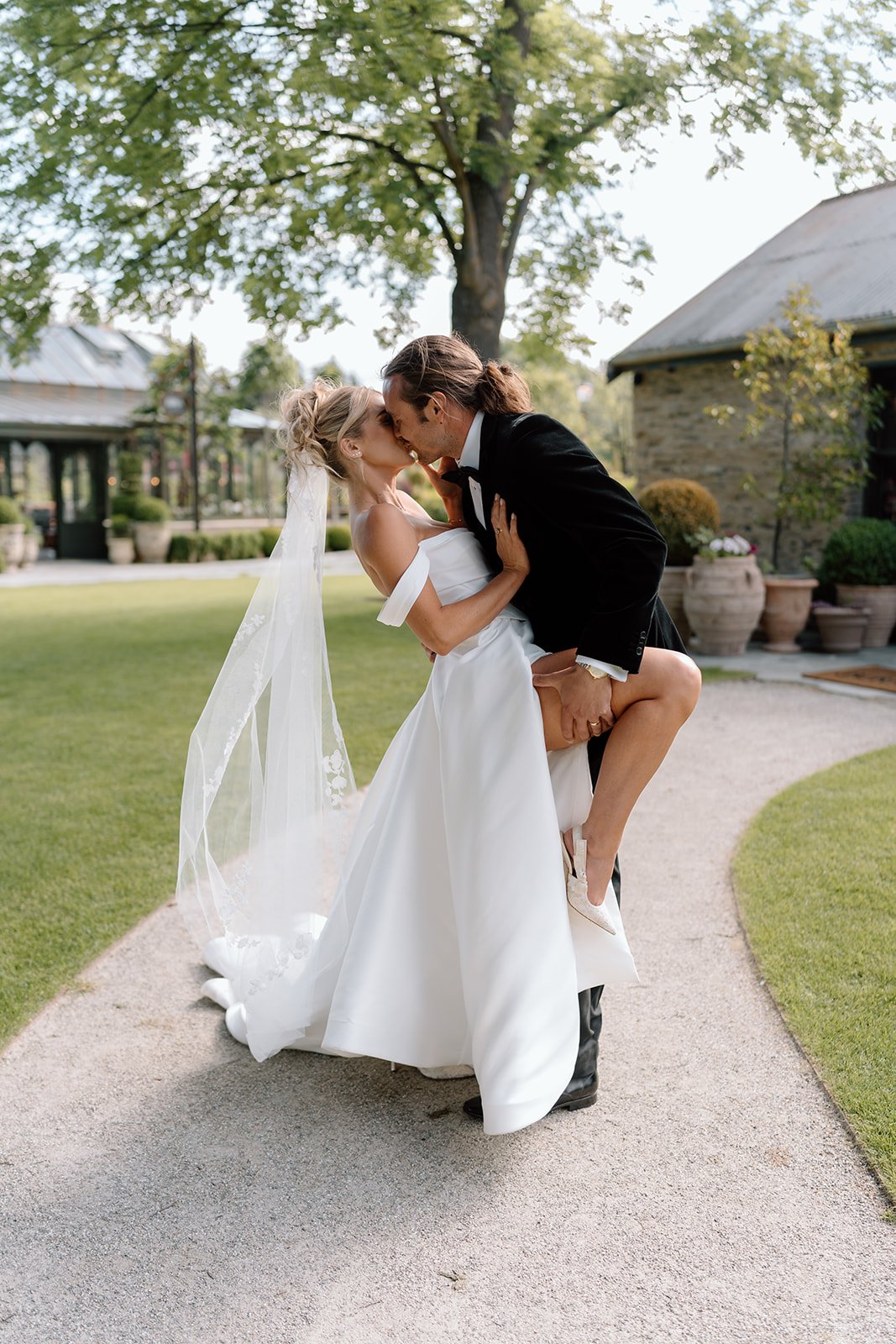 Ayrburn-Queenstown-Wedding-Venue-Mimi-and-Luke44.jpg