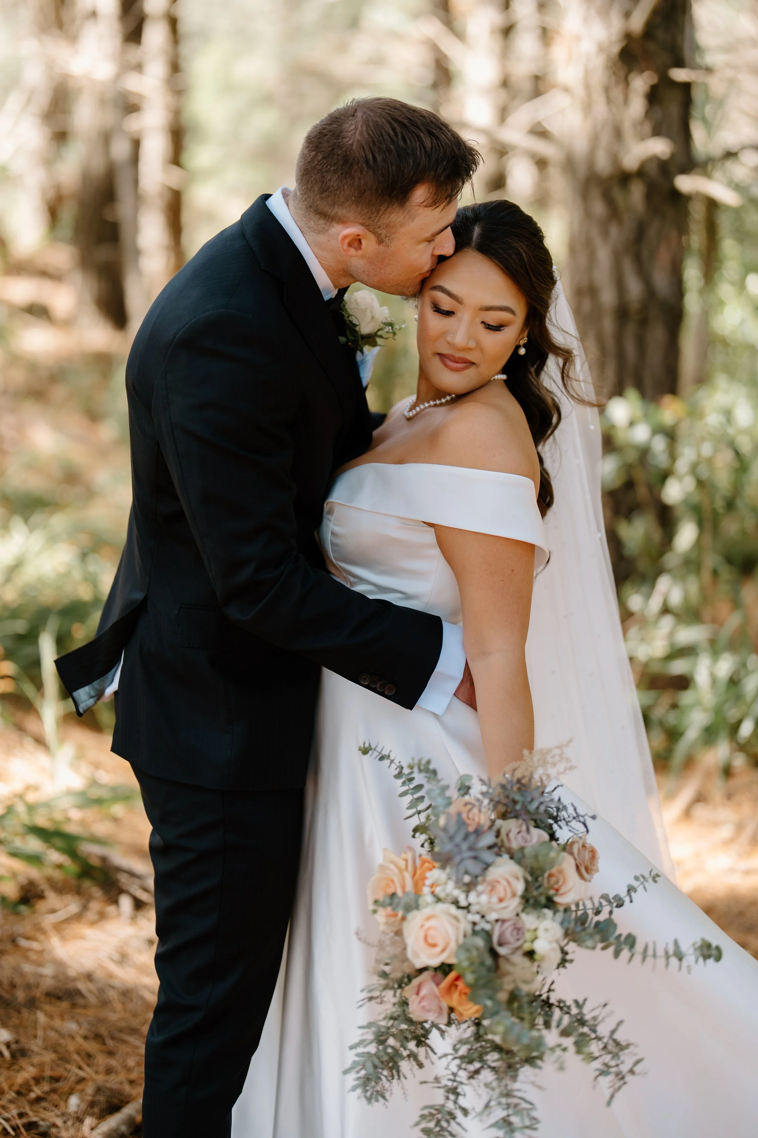 Kumeu-Valley-Estate-Auckland-Wedding-Venue-Luke-and-Sophia31.jpg