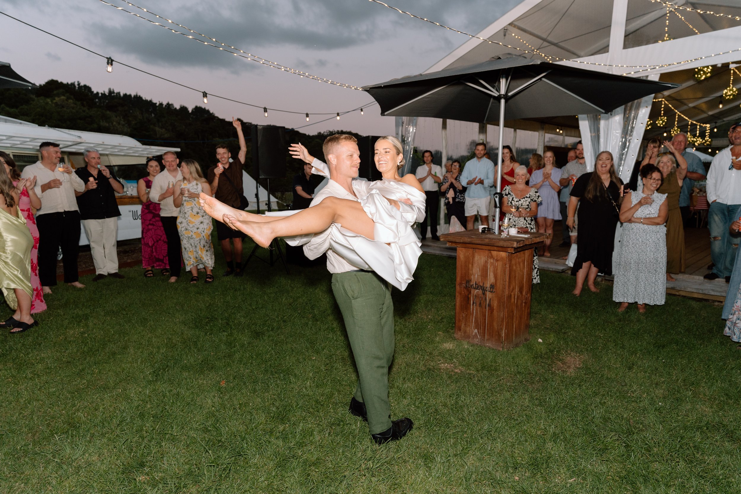 Waterfall-Farm-Auckland-Wedding-Georgia-and-Quinn97.jpg