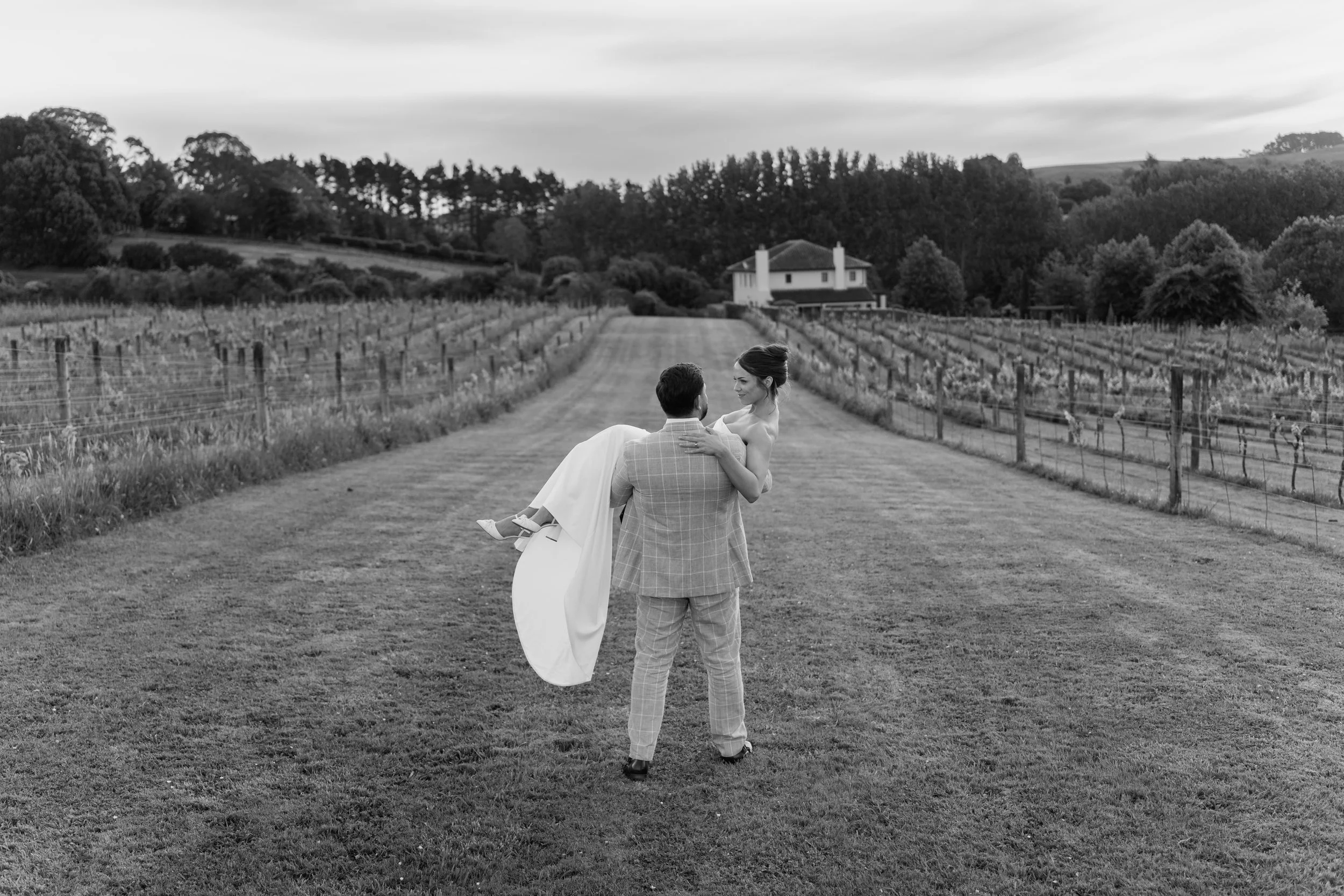 Hannah+Alex_Previews-256.jpg