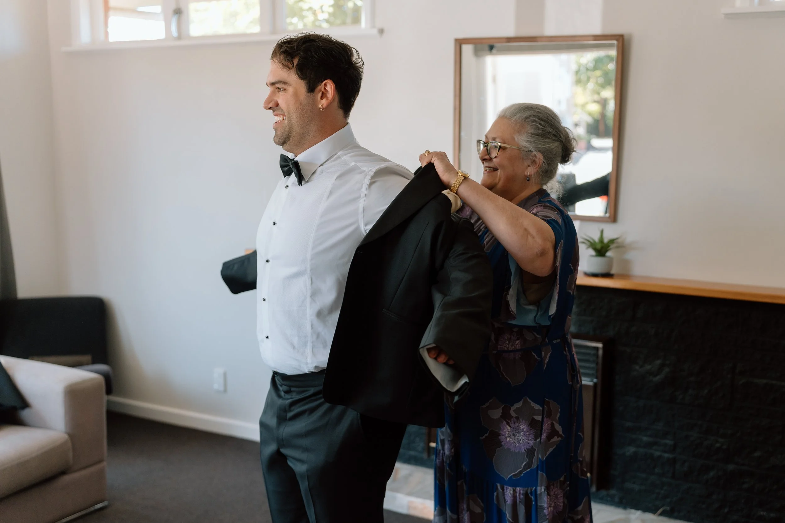 JJ+Jasmine-Wellington-Wedding-Photographer-Rose-&-Smith-Tauherenikau-Racecourse20.jpg