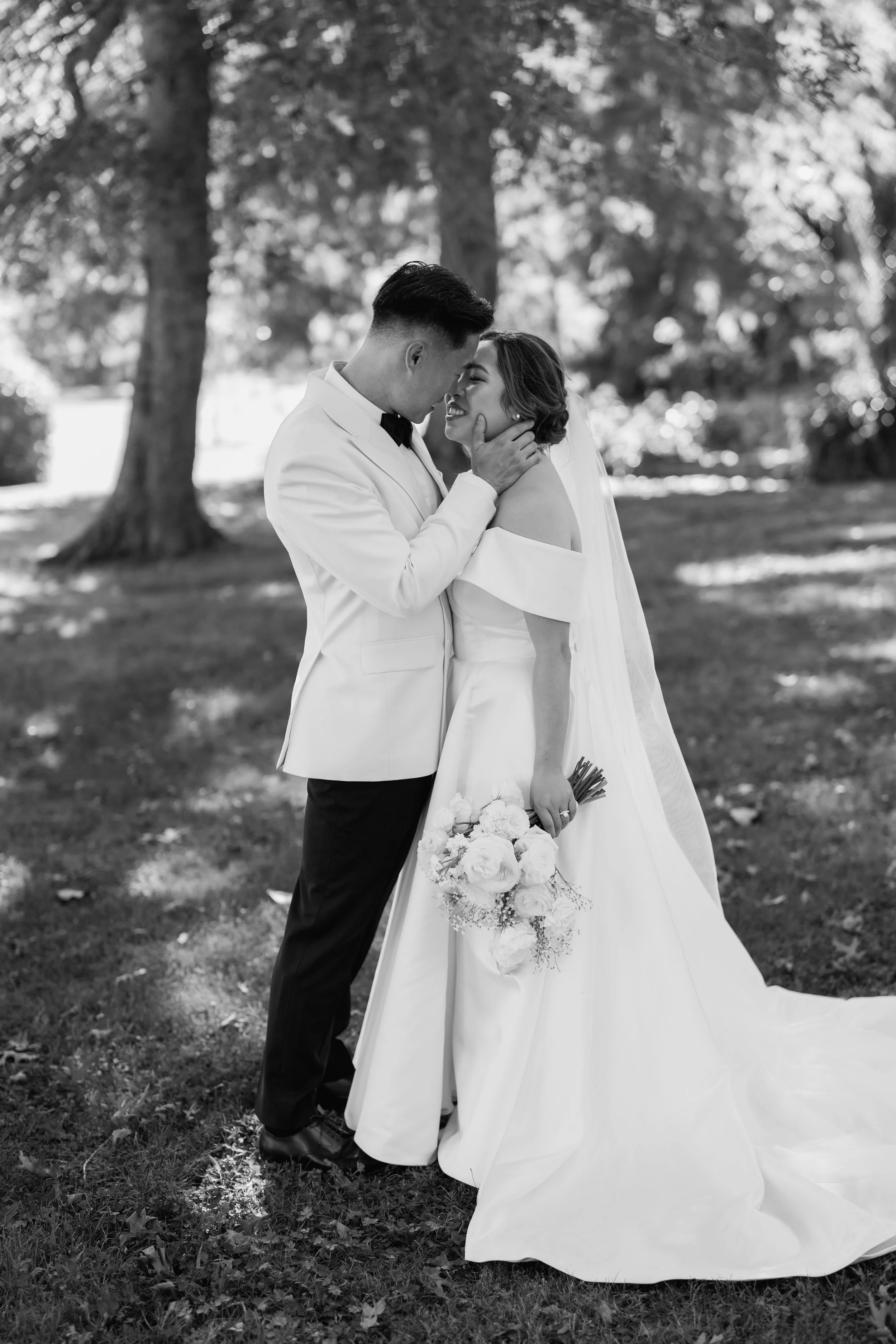 Mikki+Emily_Hunting-Lodge-Auckland-Wedding-Photographer111.jpg