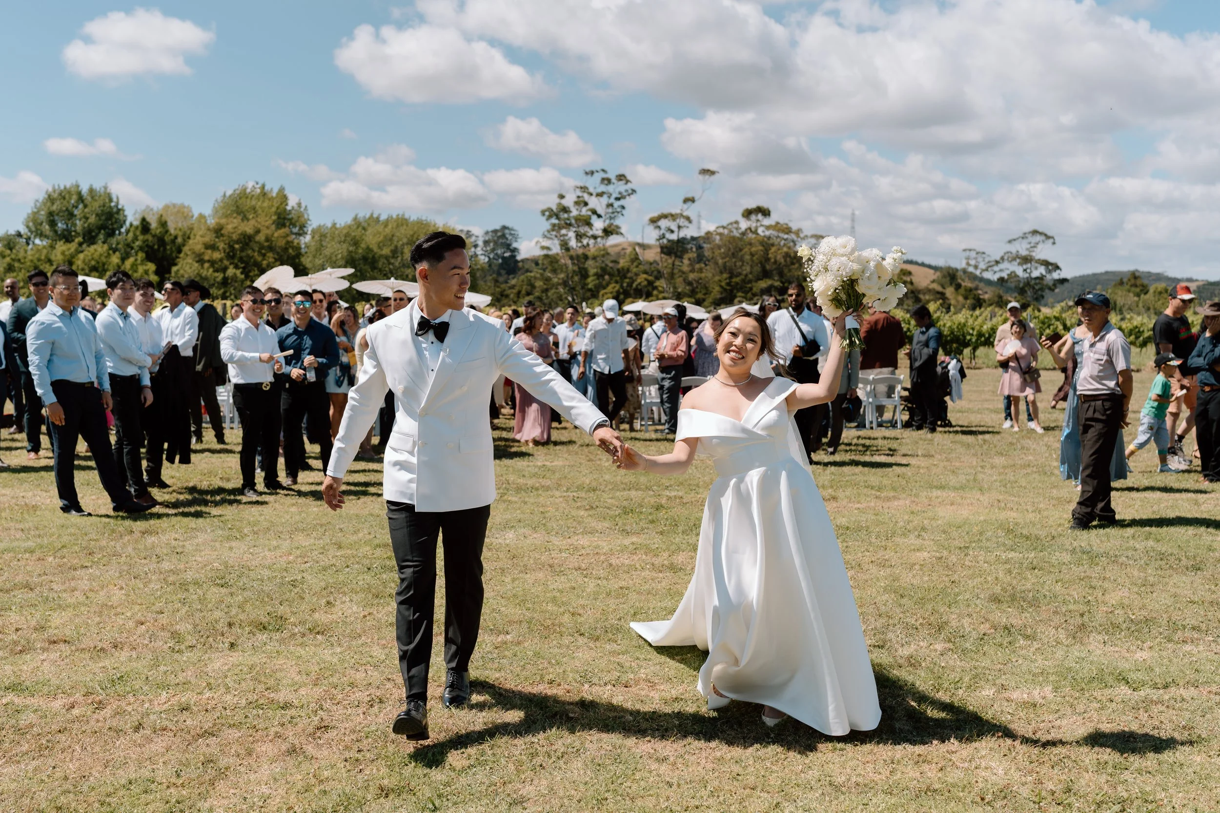 Mikki+Emily_Hunting-Lodge-Auckland-Wedding-Photographer99.jpg