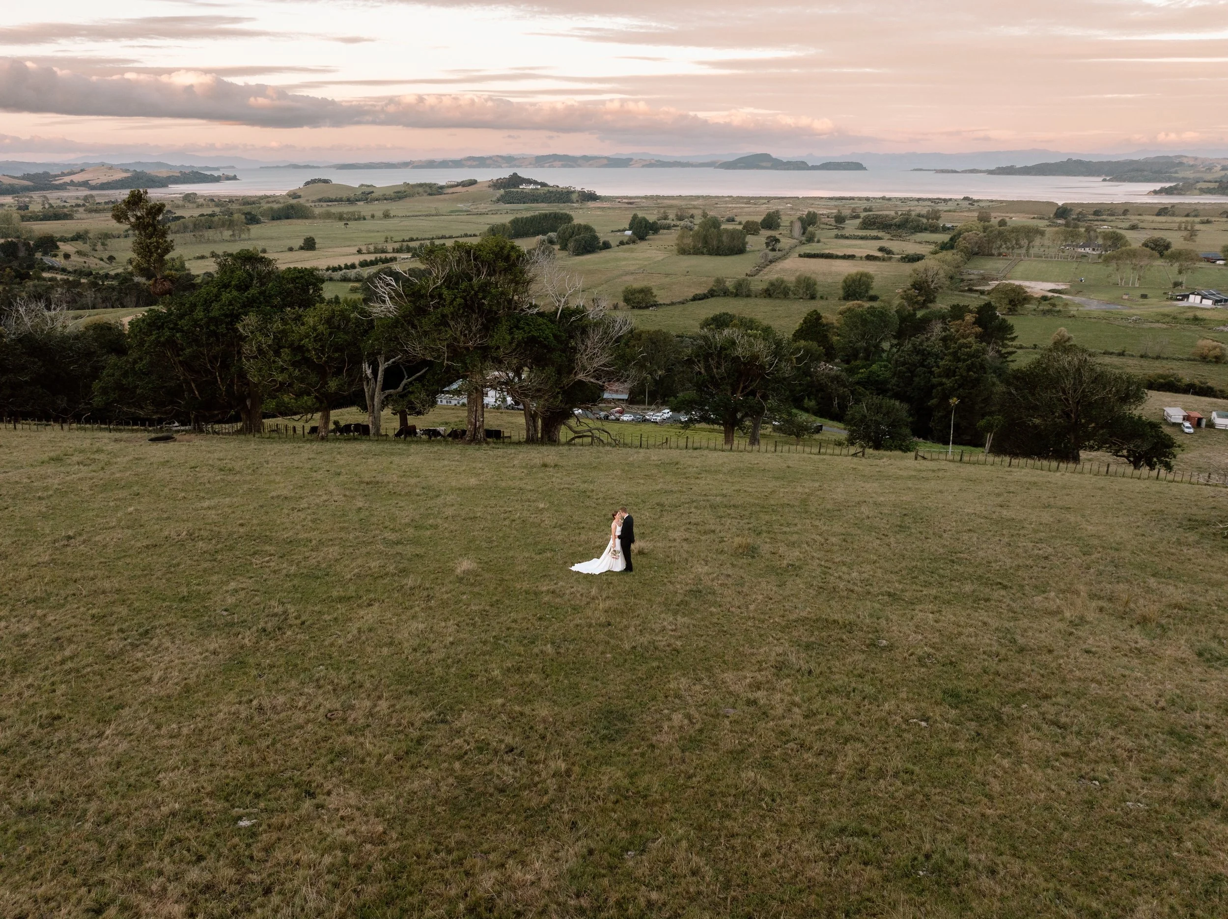 Nocton-Woolshed-Auckland-Wedding-Venue-Ollie-and-Elyse30.jpg