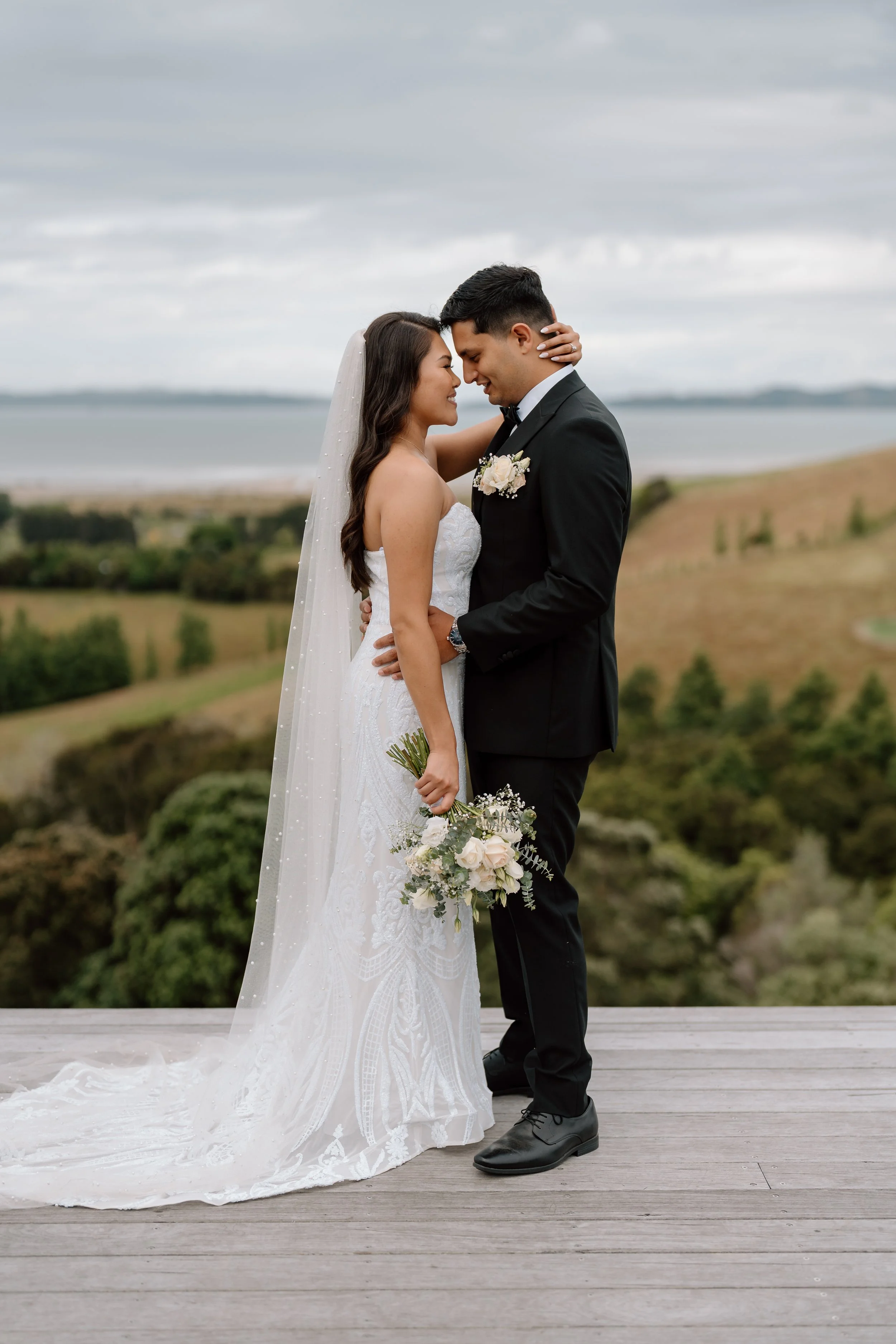 Daron&Isabelle_Kauri-Bay-Auckland-Wedding-Photographer10.jpg