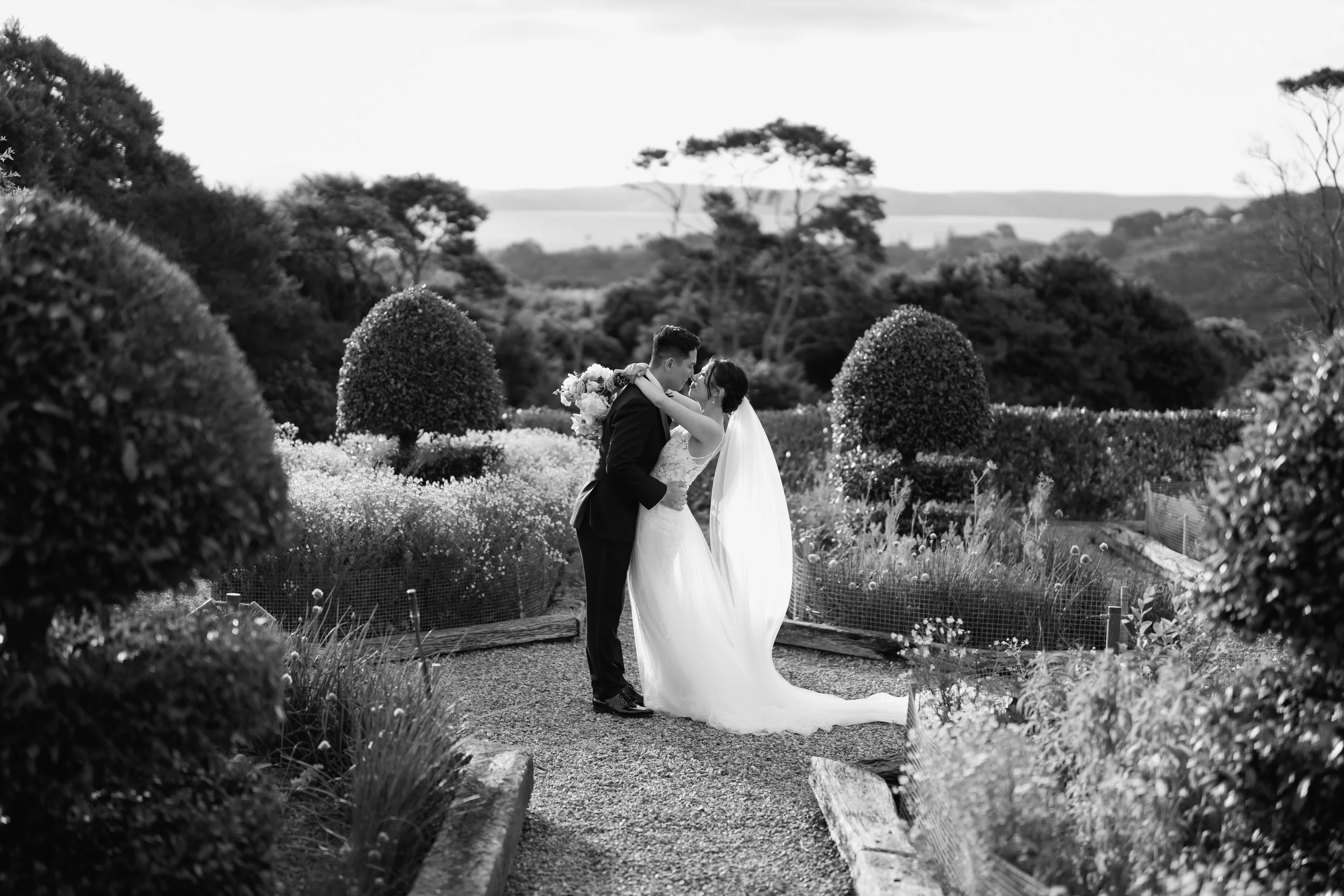 Carol+Wes-Mudbrick-Vineyard-Waiheke-Wedding-Photographer96.jpg