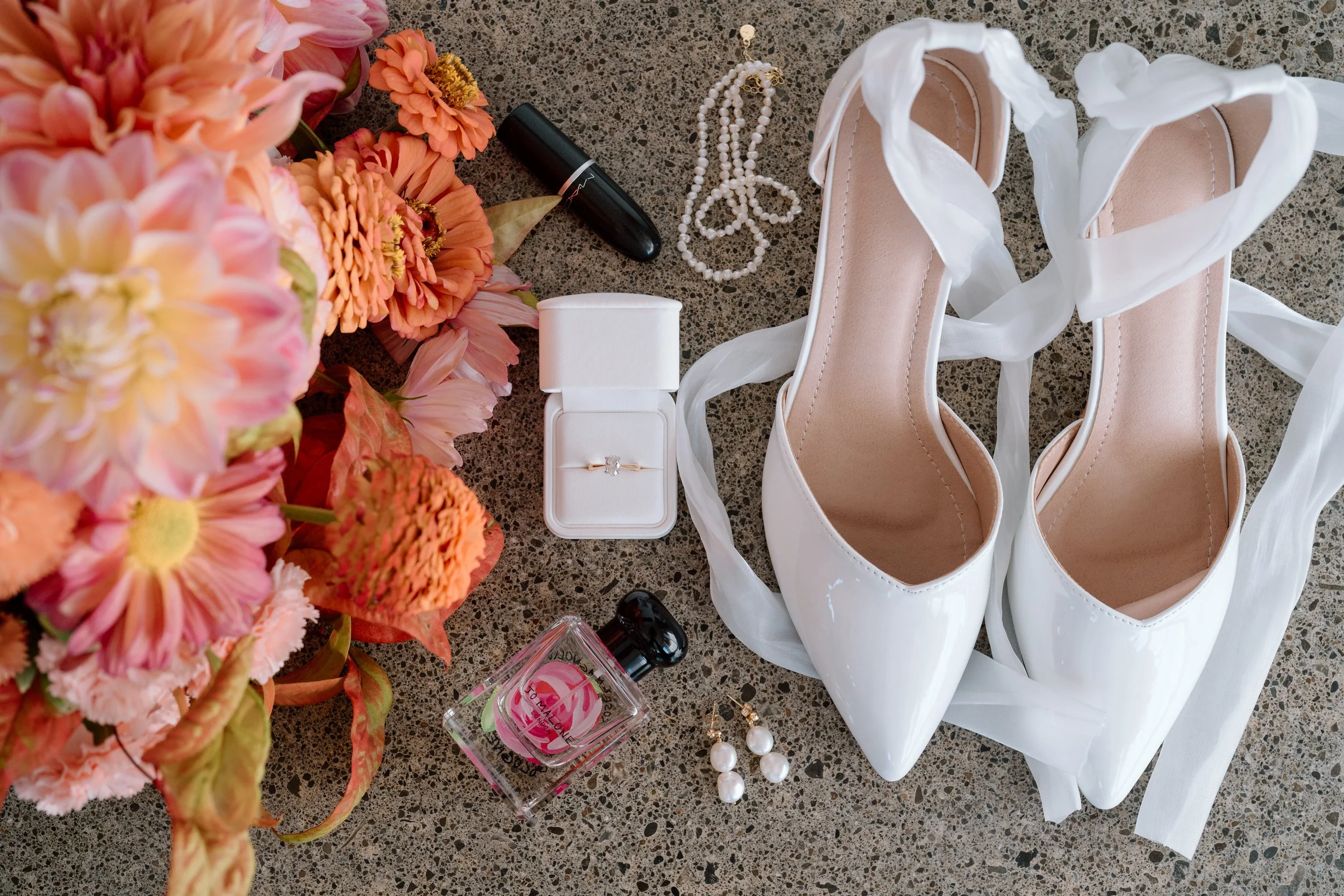 JJ+Jasmine-Wellington-Wedding-Photographer-Rose-&-Smith-Tauherenikau-Racecourse4.jpg