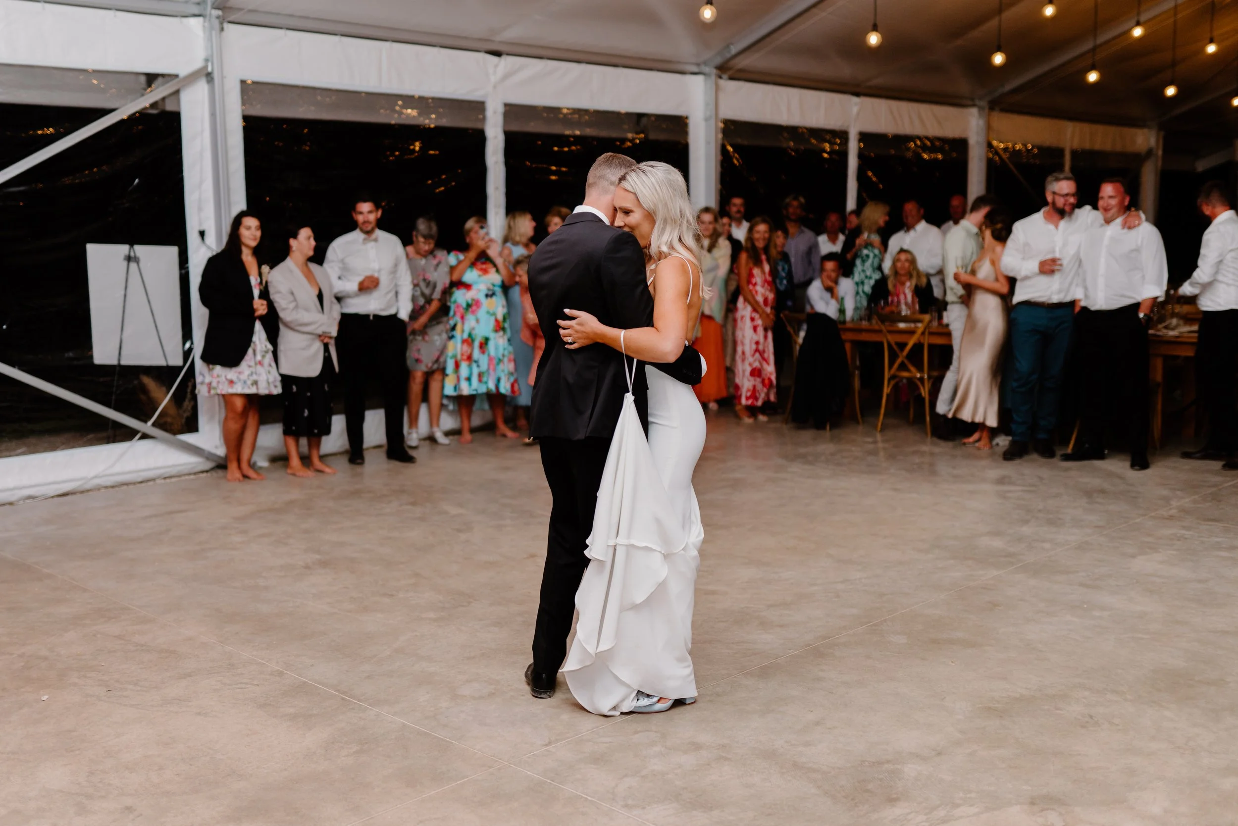 Erin+nick_Baylys-Farm-Wedding-Venue7.jpg