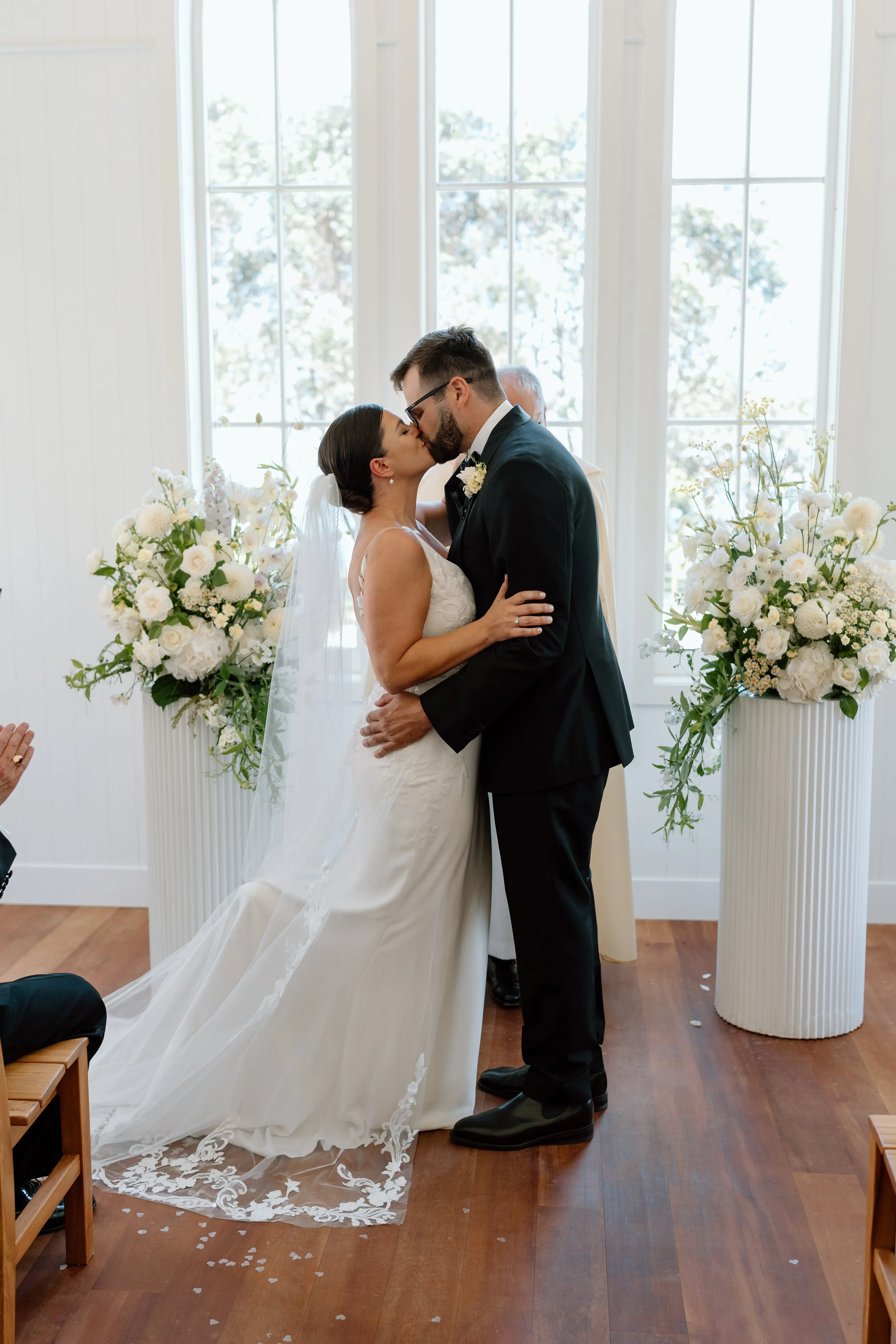 Paula Mark-Man-O-War-Waiheke-Wedding31.jpg