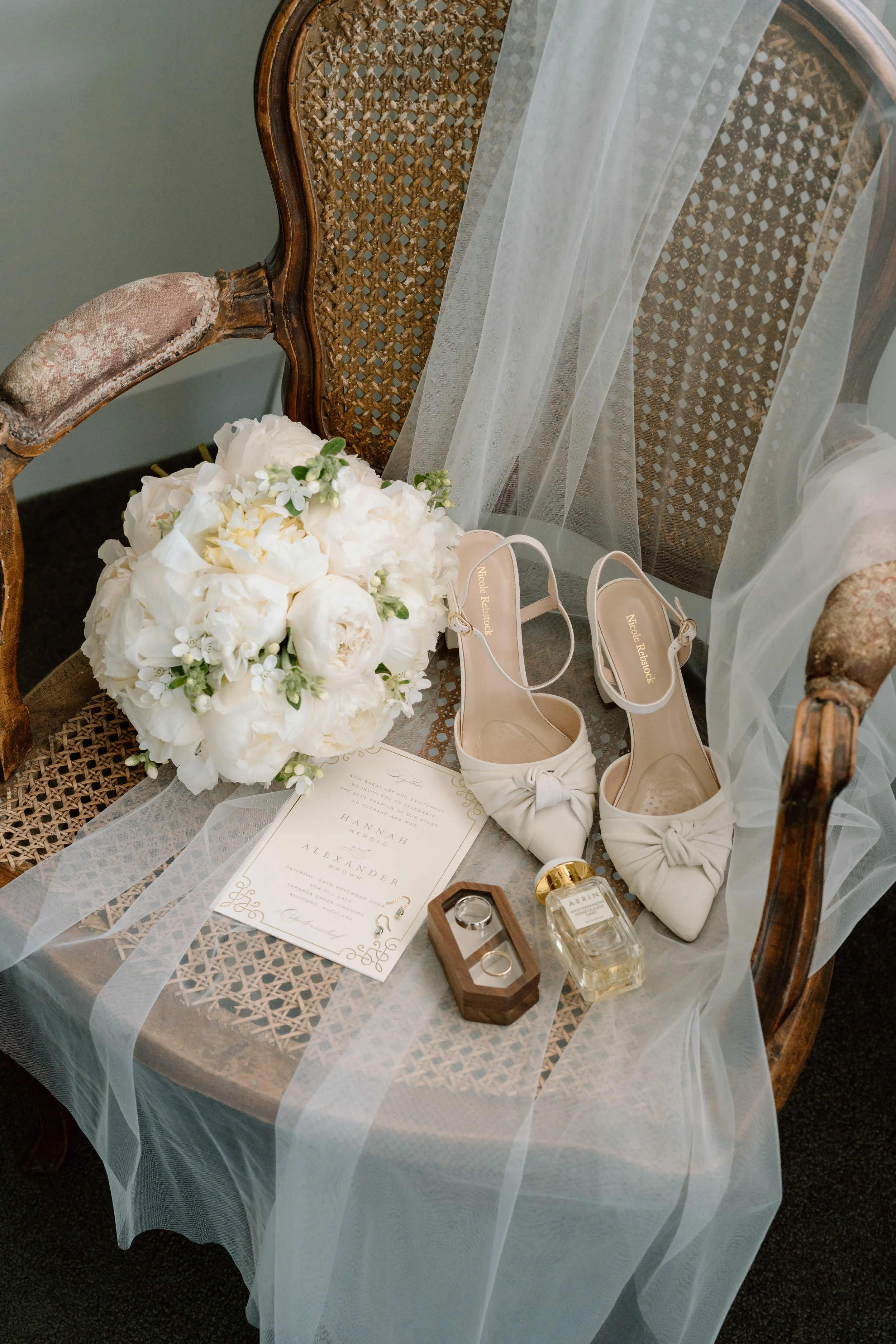 Hannah+Alex_Previews-4.jpg