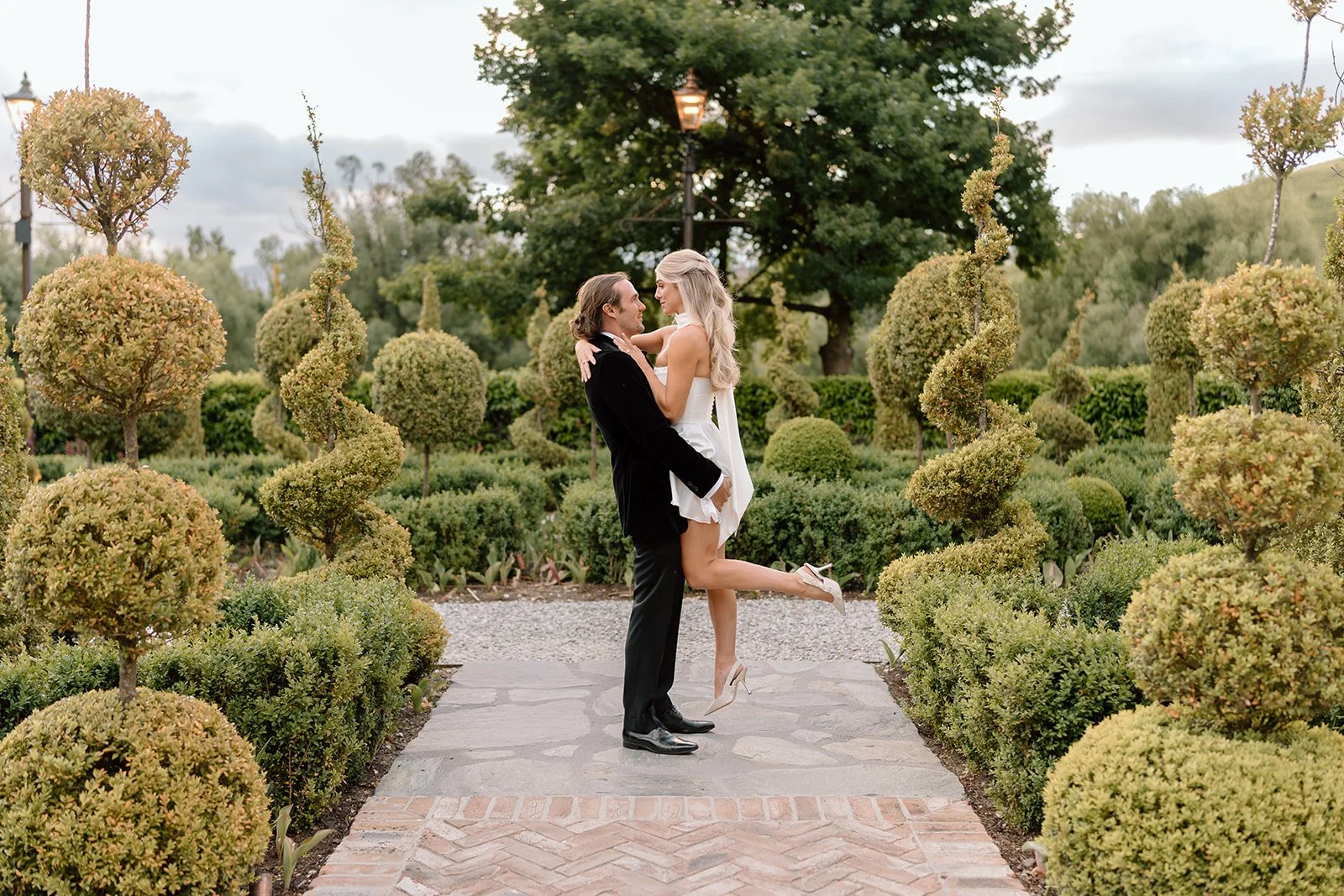 Ayrburn-Queenstown-Wedding-Venue-Mimi-and-Luke39.jpg