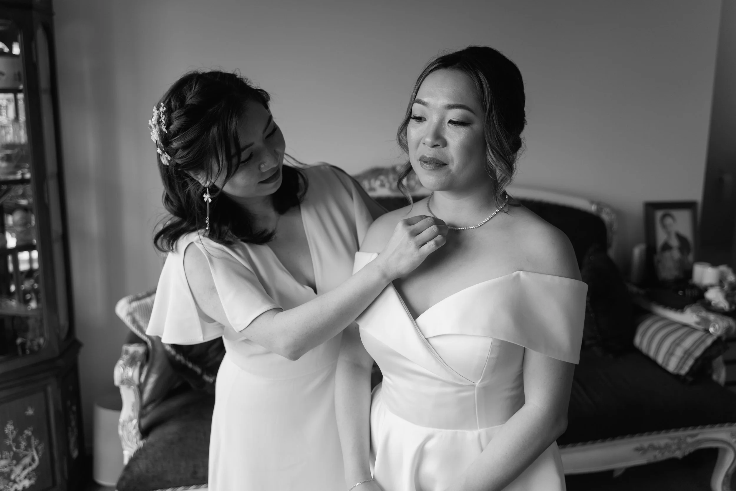 Mikki+Emily_Hunting-Lodge-Auckland-Wedding-Photographer44.jpg