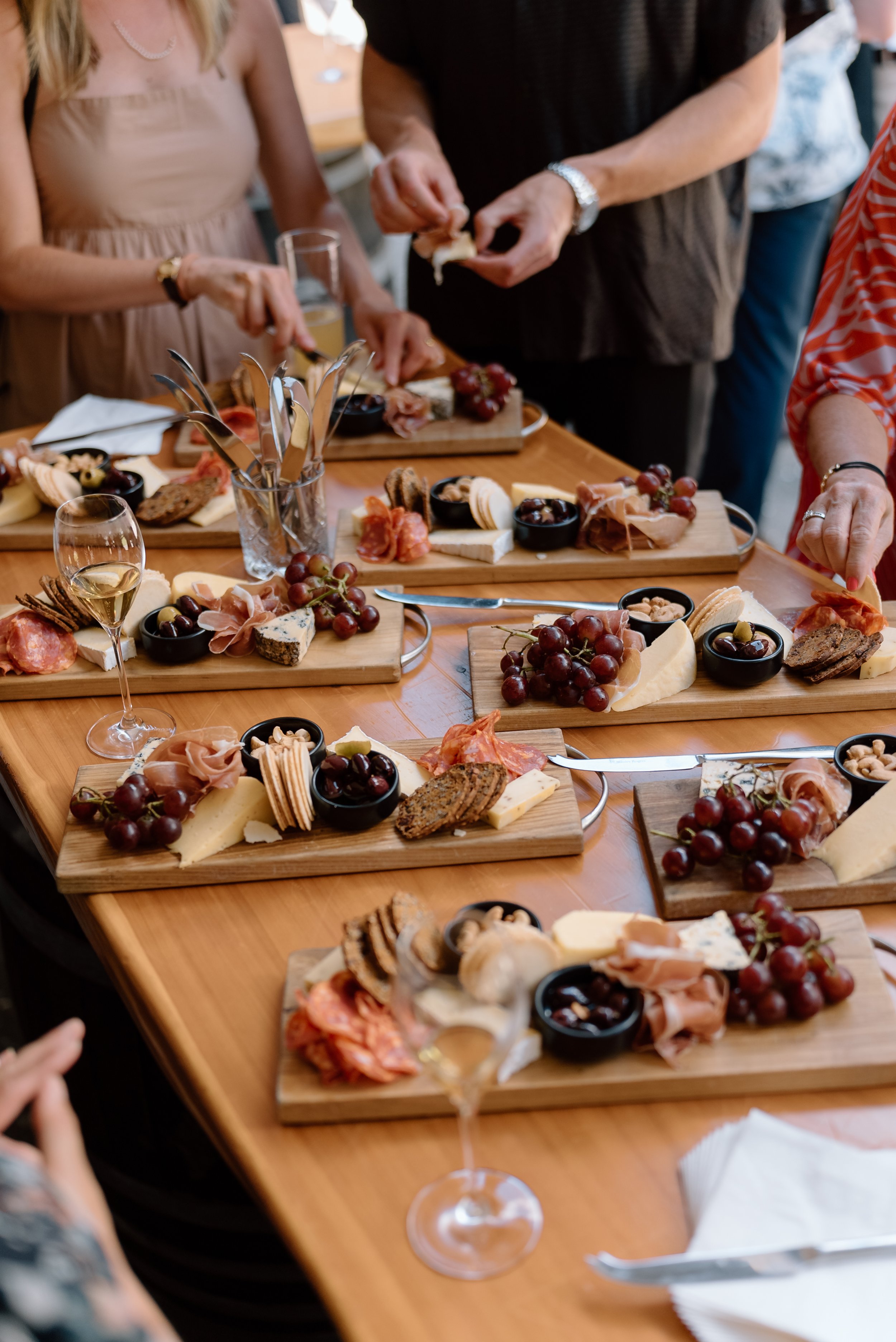 Paula Mark-Man-O-War-Waiheke-Wedding77.jpg