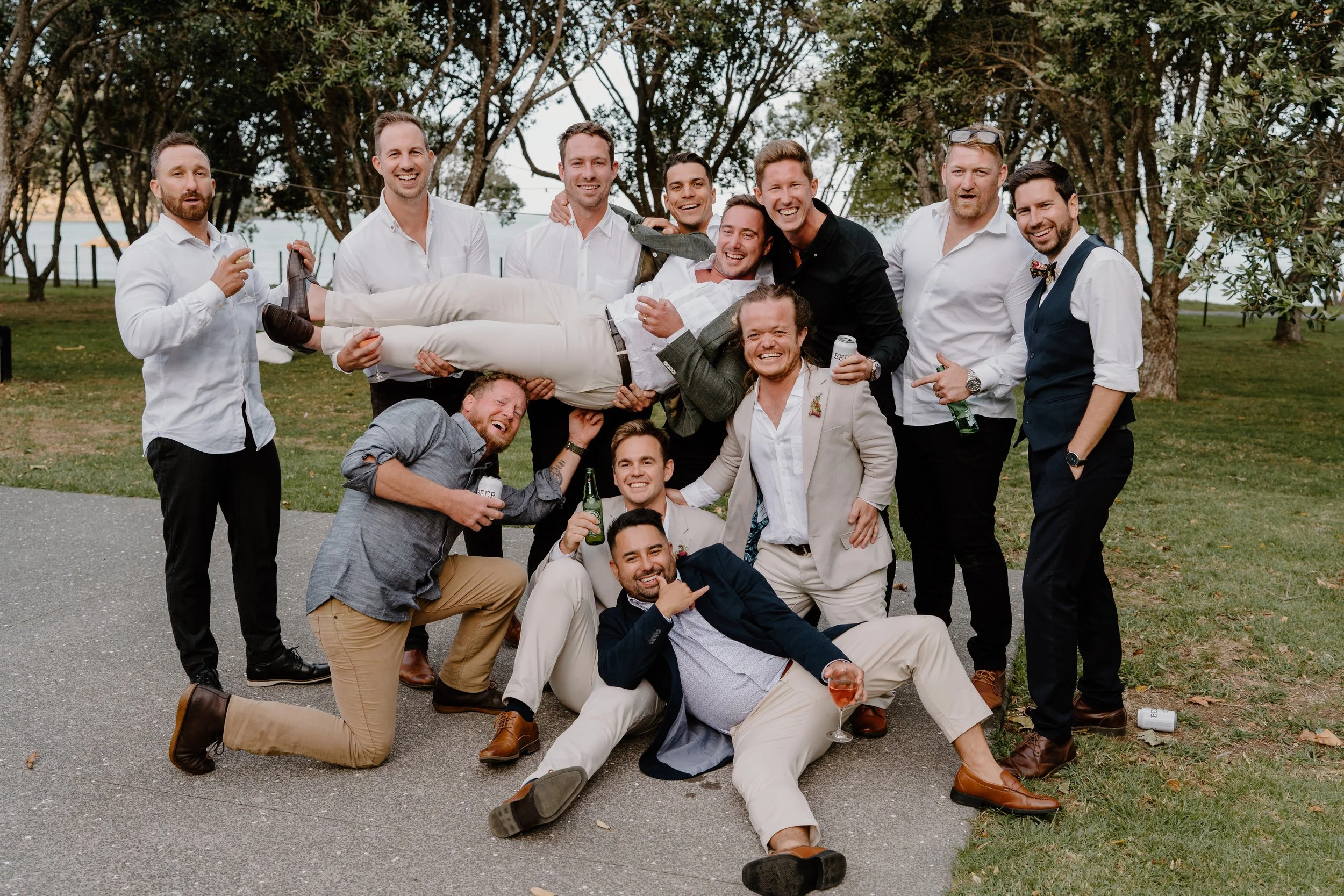 MAN-O'-WARN-WEDDING-WAIHEKE-ISLAND-PHOTOGRAPHER-AARON-COURTNEY100.jpg