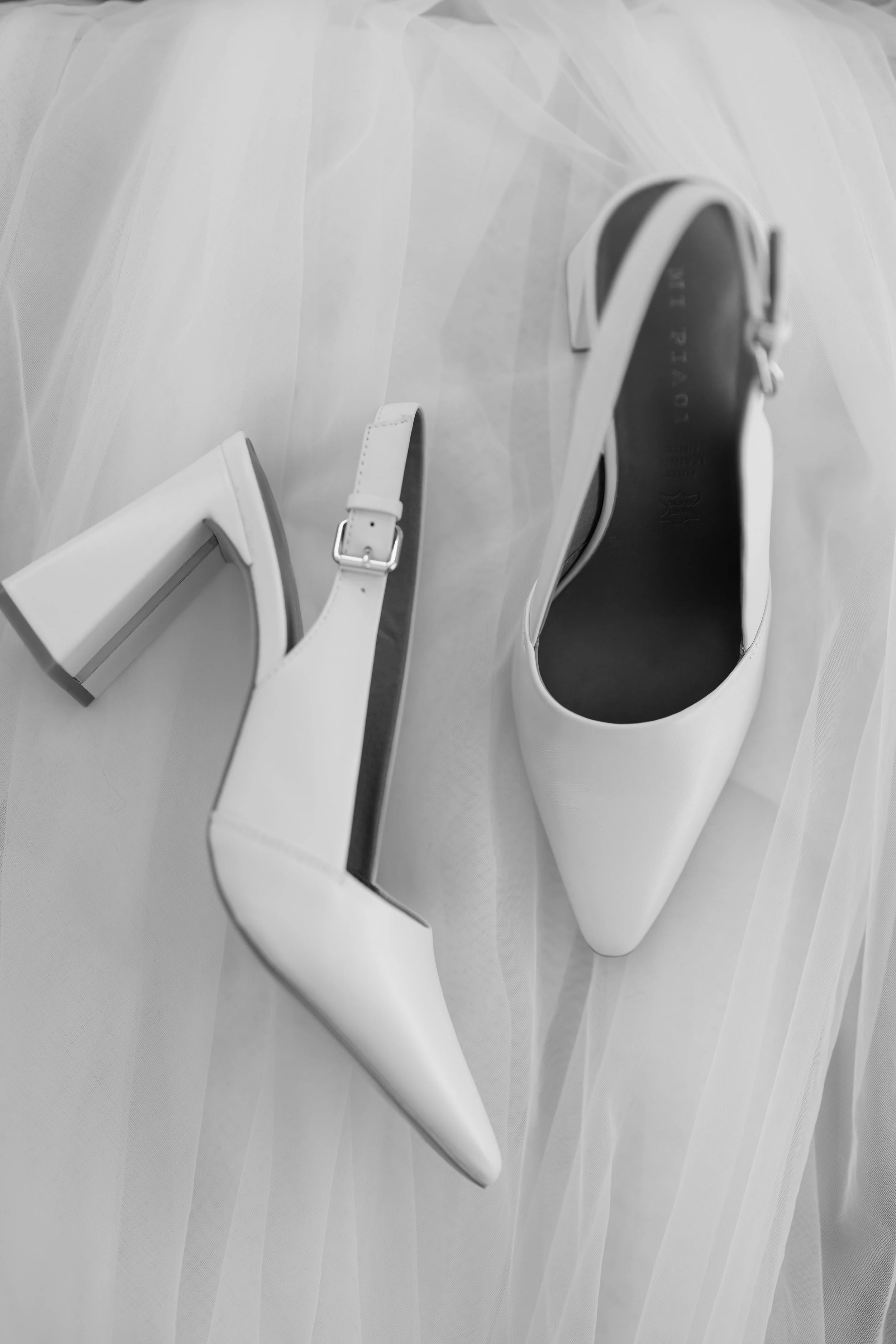 Carol+Wes-Mudbrick-Vineyard-Waiheke-Wedding-Photographer14.jpg