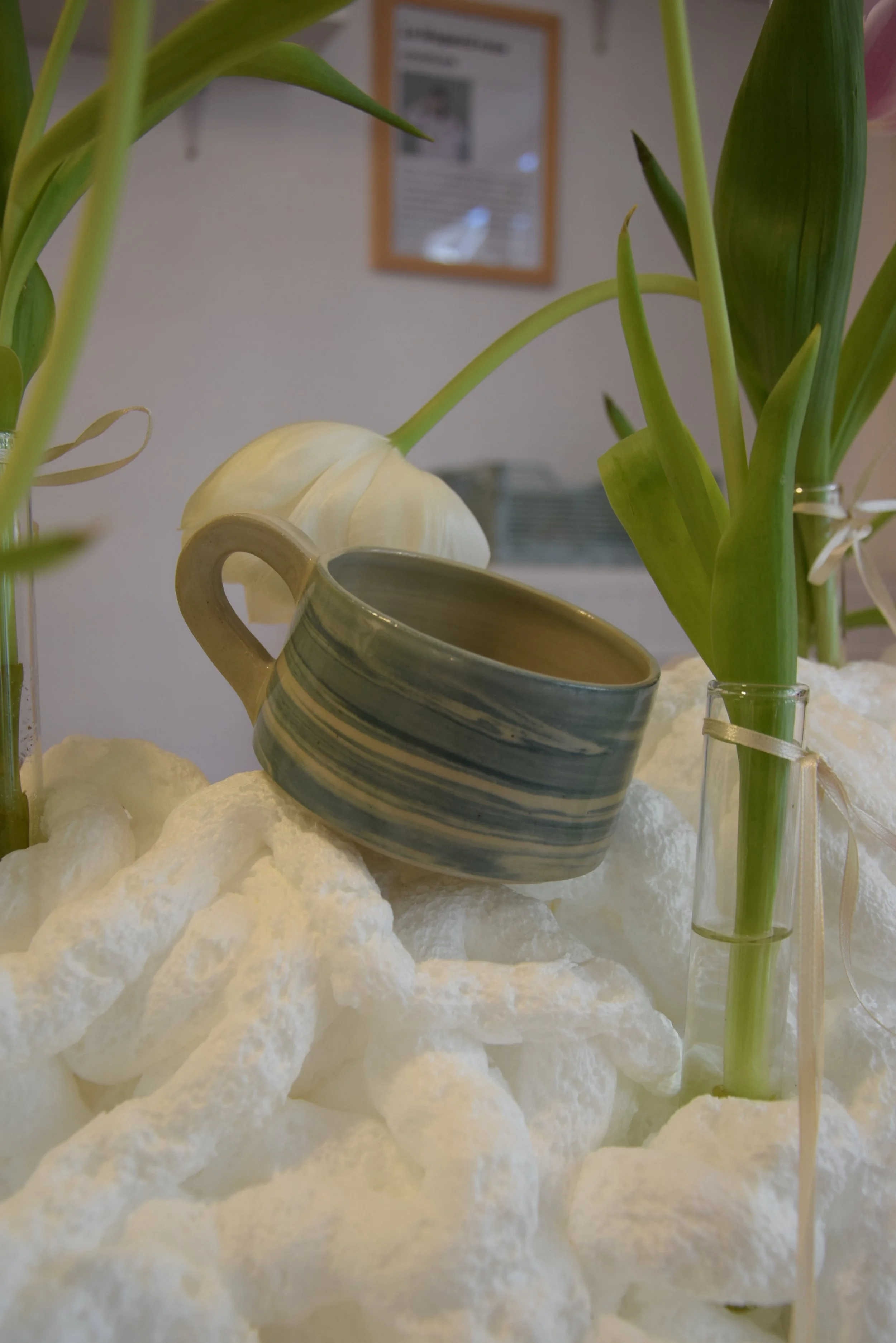 Tasse marbrée bleue - taille grande 1