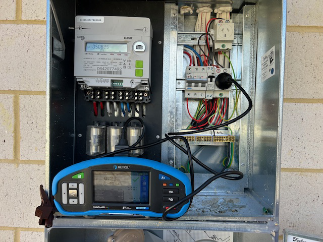 image of a three-phase temporary power meter, installed by residential electricians in Perth 