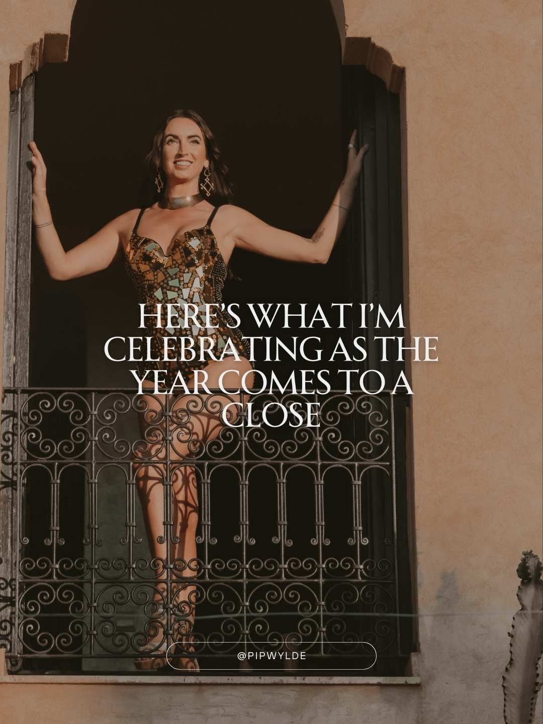 This really was the year of the snake 🐍🌙 I had to release and let go everything I believed and trusted many times. 
This year I faced many shadows, stories, loops, so much inner fear, but I had to, to meet you where you are. I had to go into my dar