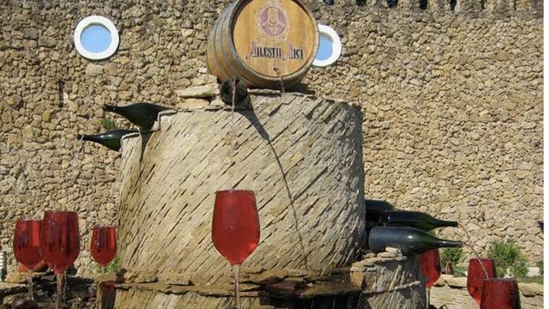 La Fontana del Vino: Italy’s 24/7 Free Wine Fountain in Abruzzo