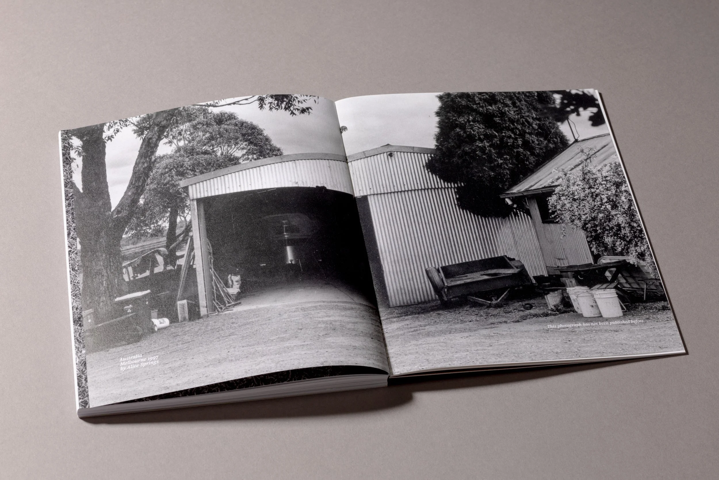 Book & exhibiton "Alice Springs — 17 Boxes" by Bella McNair © All images are courtesy of the Helmut Newton Foundation, Berlin 