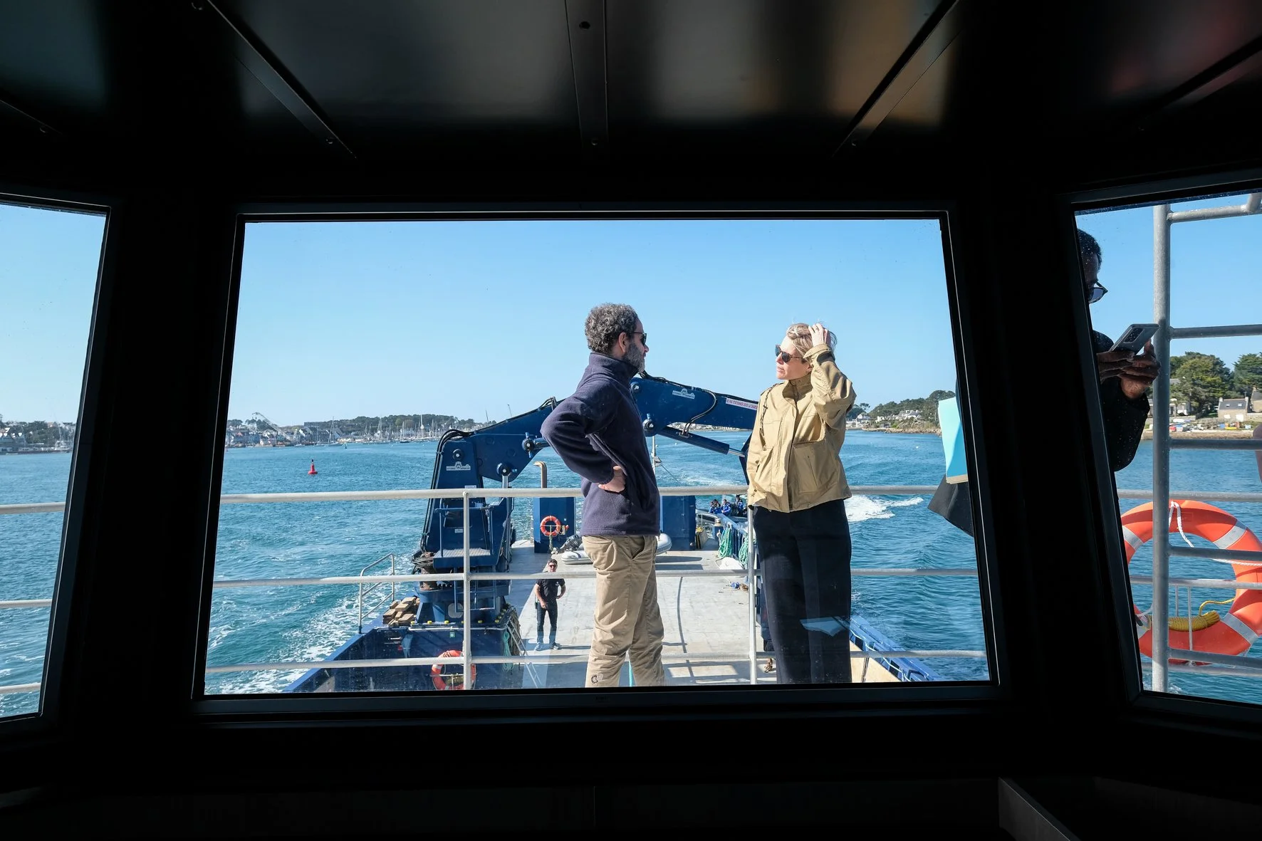 Déplacement du commissaire européen Costas Kadis au port de Kerisper
