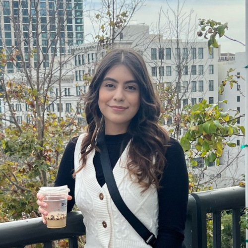 Lizette Cahue, Pomona College