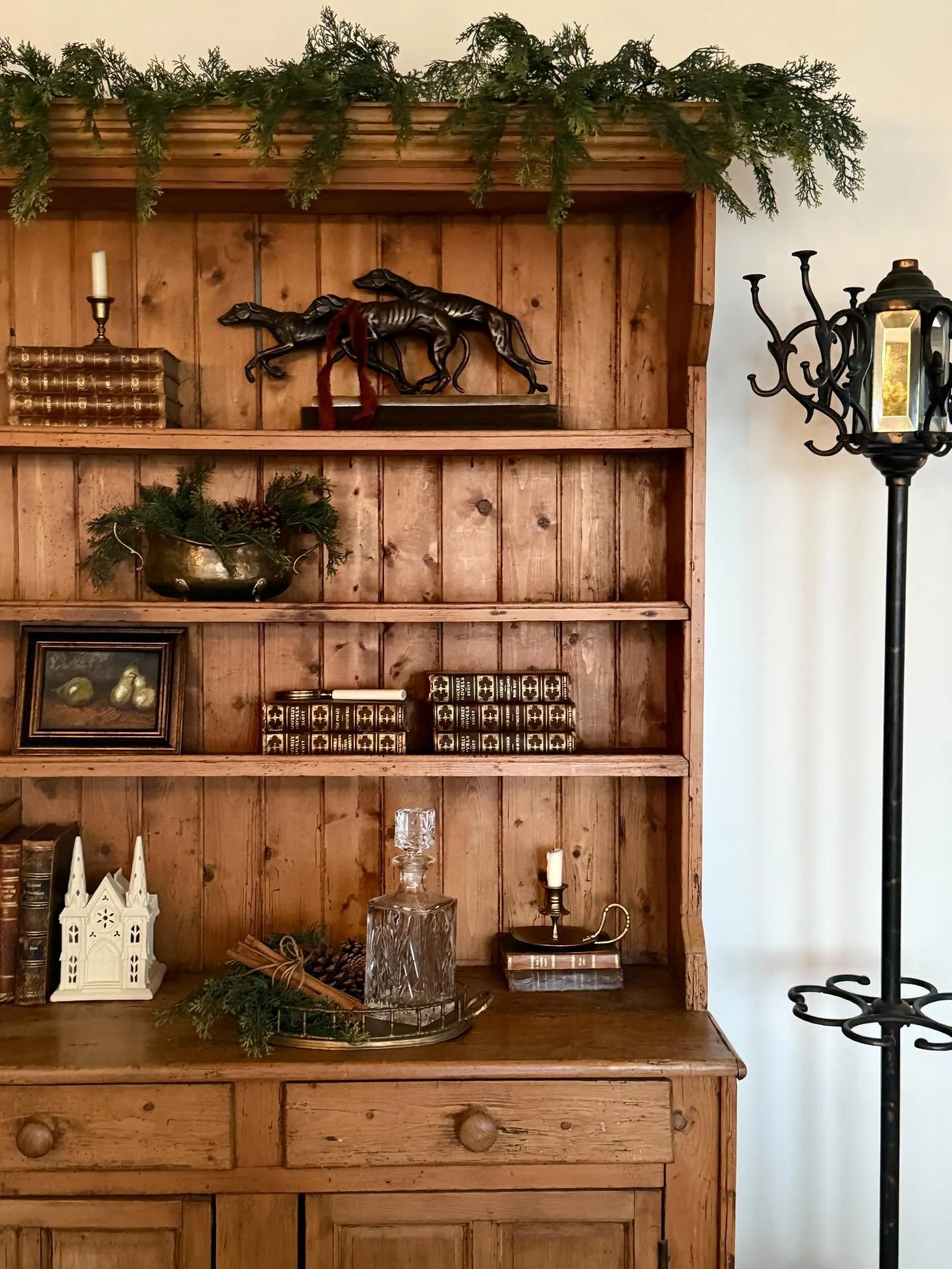 I&rsquo;ve always gravitated toward a more classic approach to holiday styling. Rather than using a lot of themed decor, I reach for timeless accents like velvet ribbon, heavy greenery, dried oranges, pinecones, and cinnamon sticks. These simple, cla