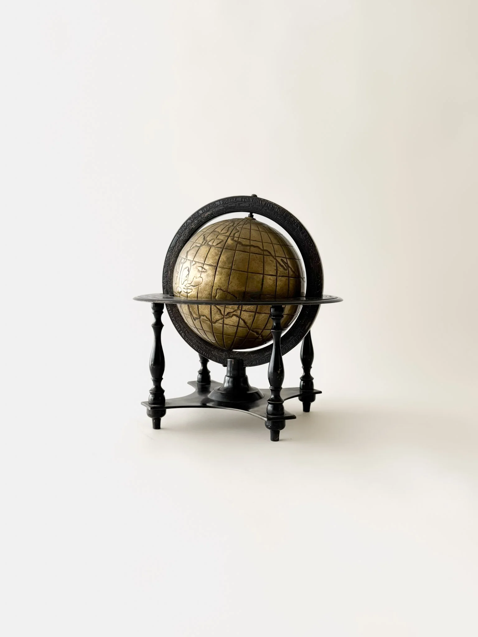 Castilian Imports Desktop World Globe